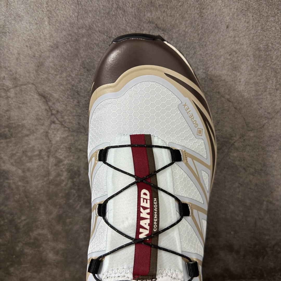 图片[5]-【巅峰升级版】 Salomon XT-6 GTX NAKED 防水款新配色 454666 萨洛蒙复古潮流户外机能登山跑鞋 纯原外贸平台特供订单 耗时半年巨作 全套原纸板楦头开发 原厂特供网布配套加持 确保原汁原味 完美呈现版型 原档数据独家私模五层组合大底 原装Ortholite轻量化鞋垫 中底布带钢印编号 原厂TPU锁扣 进口港宝加持 后跟自然饱满 还原公司包裹性 鞋面以“锯齿”状的包裹系统呈现 在基色底之下加入了各种色点缀 将公司的最新技术和时尚前卫的造型融入耐用的长跑款式中 鞋面由 TPU 薄膜制成 并焊接在高耐磨网眼上 使其既时尚又坚固 由 ACS底盘支撑 可增强稳定性和支撑力 以及由橡胶凸耳 Contragrip外底覆盖的 EVA 缓冲中底 旨在应对崎岖的地形 鞋舌上的彩色Salomon 标签、Quicklace 系统以及鞋头、鞋舌和鞋跟上的附加品牌使细节更加完美 让穿着者可以轻松驾驭户外与通勤下的任何运动生活场景 无缝鞋身户外随意纵横 颜值与脚感兼备 出街通勤 绝对非常吸睛 你值得拥有 尺码：36 36.5 37.5 38 38.5 39 40 40.5 41 42 42.5 43 44 44.5 45-选品中心