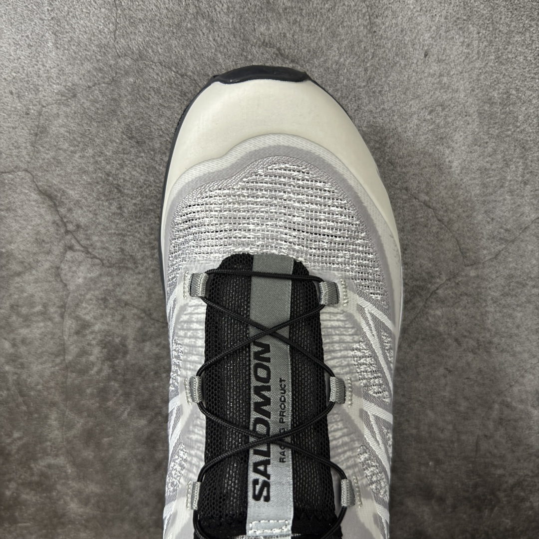 图片[5]-【巅峰版】 Salomon XT-6 灰色 萨洛蒙复古潮流户外机能登山跑鞋 478738 纯原外贸平台特供订单 耗时半年巨作 全套原纸板楦头开发 原厂特供网布配套加持 确保原汁原味 完美呈现版型 原档数据独家私模五层组合大底 原装Ortholite轻量化鞋垫 中底布带钢印编号 原厂TPU锁扣 进口港宝加持 后跟自然饱满 还原公司包裹性 鞋面以“锯齿”状的包裹系统呈现 在基色底之下加入了各种色点缀 将公司的最新技术和时尚前卫的造型融入耐用的长跑款式中 鞋面由 TPU 薄膜制成 并焊接在高耐磨网眼上 使其既时尚又坚固 由 ACS底盘支撑 可增强稳定性和支撑力 以及由橡胶凸耳 Contragrip外底覆盖的 EVA 缓冲中底 旨在应对崎岖的地形 鞋舌上的彩色Salomon 标签、Quicklace 系统以及鞋头、鞋舌和鞋跟上的附加品牌使细节更加完美 让穿着者可以轻松驾驭户外与通勤下的任何运动生活场景 无缝鞋身户外随意纵横 颜值与脚感兼备 出街通勤 绝对非常吸睛 你值得拥有 尺码：36 36.5 37.5 38 38.5 39 40 40.5 41 42 42.5 43 44 44.5 45-选品中心