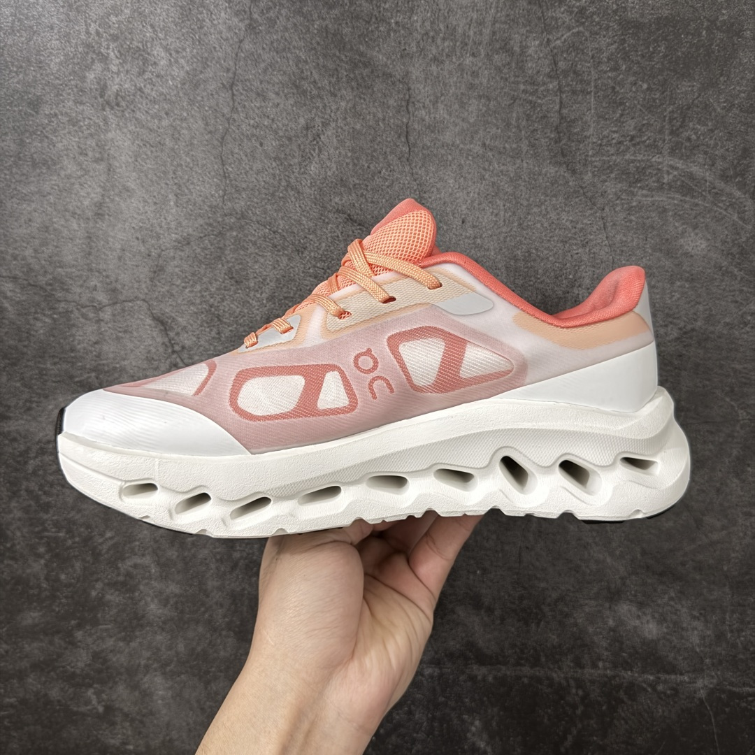图片[2]-【YH版本】昂跑On Cloudtitl 新品男女同款防水缓震徒步鞋厚底增高运动老爹鞋 云模块高弹eva十橡胶组合，缓震回弹双效合一，抓地力及耐磨性兼备原装进口织物鞋面，厚实兼备透气性，同步原版高频压印及压胶处理，3m反光加持缓震性能提升：cloudtilt 2.0采用了先进的缓震技术，能够有效减少跑步时对关节的冲击，保护运动者的健康。其独特的缓震系统设计能够提供稳定的支撑，确保跑者在跑道上尽情释潜能。 这款运动鞋注重透气性和舒适性，采用轻盈透气的材料，确保双脚在奔跑中感受自由和快感。紧密贴合脚型的设计，提供稳定的支撑，让跑者在奔跑中更加自如。 男码货号3MG10273686 尺码：36 36.5 37 38 38.5 39 40 40.5 41 42 42.5 43 44 44.5 45-选品中心