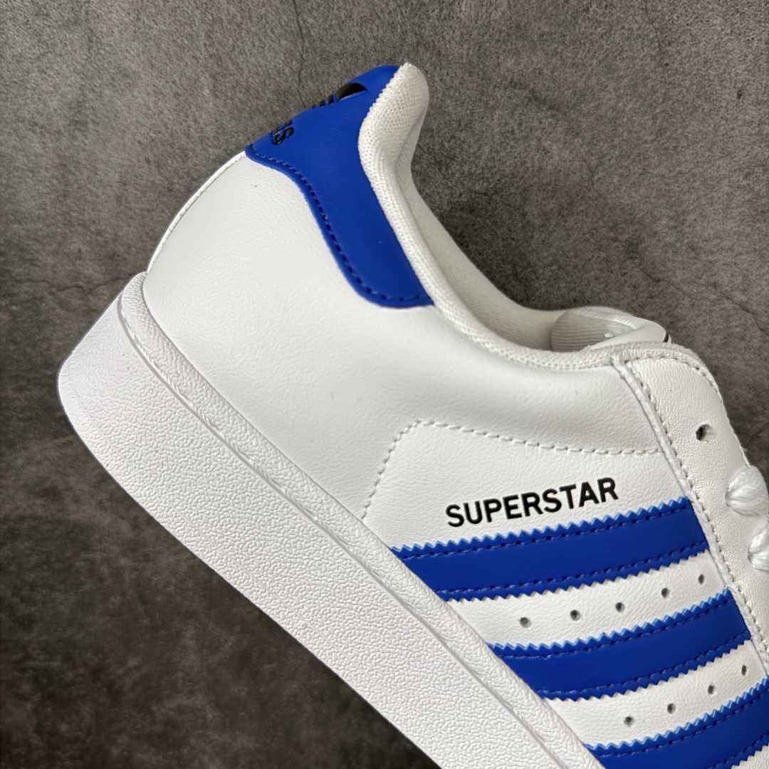 图片[7]-【H11顶级头层版】adidas originals Superstar 2 贝壳头 简约经典 舒适时尚 复古板鞋 男女同款 白蓝 货号：JQ4729 全新升级版 皮料改进至头层原厂皮 原盒 原底原料 开模打造 原厂织唛鞋标 高精密准度 原楦原纸板开发 匹配原版98%以上 后跟垫棉独家呈现 反口里弧度正确 原厂鞋垫 背胶 后跟电绣针数 与正品一致 原厂皮料 原厂车缝线 质感无敌 皮料切割干净 无任何毛边 清洁度细节完美 进口港宝加持 后跟自然饱满 还原公司包裹性 鞋面采用原装数据贴合技术 全方位贴合包裹脚型 鞋跟部鞋底牵引设计 提供强大的抓地性能 更适应不同实战场地路面 尺码：35.5 36 36.5 37.5 38 38.5 39 40 40.5 41 42 42.5 43 44 45-选品中心