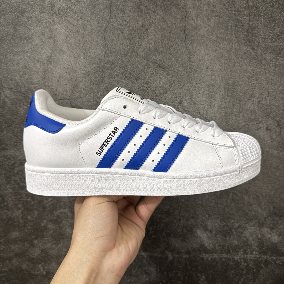 【H11顶级头层版】adidas originals Superstar 2 贝壳头 简约经典 舒适时尚 复古板鞋 男女同款 白蓝 货号：JQ4729 全新升级版 皮料改进至头层原厂皮 原盒 原底原料 开模打造 原厂织唛鞋标 高精密准度 原楦原纸板开发 匹配原版98%以上 后跟垫棉独家呈现 反口里弧度正确 原厂鞋垫 背胶 后跟电绣针数 与正品一致 原厂皮料 原厂车缝线 质感无敌 皮料切割干净 无任何毛边 清洁度细节完美 进口港宝加持 后跟自然饱满 还原公司包裹性 鞋面采用原装数据贴合技术 全方位贴合包裹脚型 鞋跟部鞋底牵引设计 提供强大的抓地性能 更适应不同实战场地路面 尺码：35.5 36 36.5 37.5 38 38.5 39 40 40.5 41 42 42.5 43 44 45-选品中心