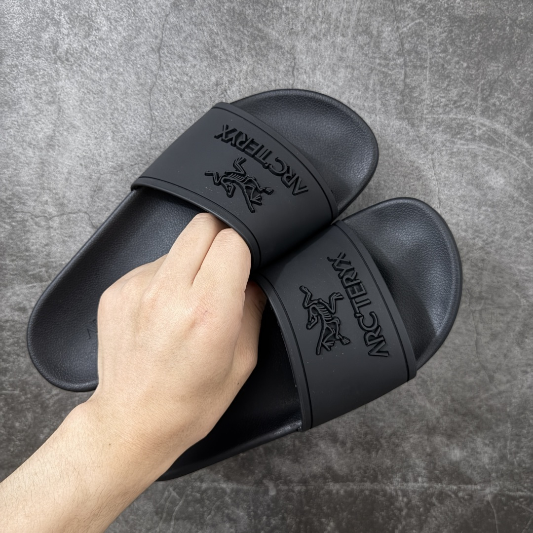图片[9]-【莞产纯原】始祖鸟Arcteryx Slipper 百搭柔软 防滑一字拖鞋 中底设计提供更佳支撑和舒适感受 一片式鞋面搭配加厚衬里 贴合脚面 给予舒适脚感 尺码：39 40 41 42 43 44 45-选品中心