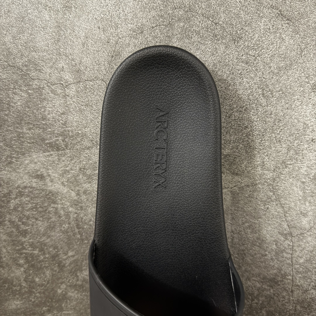 图片[7]-【莞产纯原】始祖鸟Arcteryx Slipper 百搭柔软 防滑一字拖鞋 中底设计提供更佳支撑和舒适感受 一片式鞋面搭配加厚衬里 贴合脚面 给予舒适脚感 尺码：39 40 41 42 43 44 45-选品中心