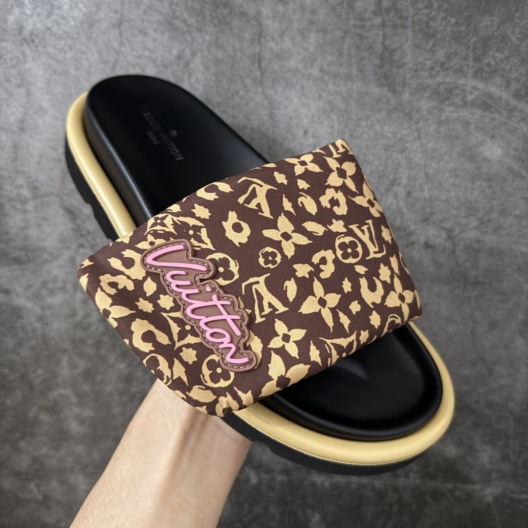 图片[3]-【广东礼盒版本】LOUIS VUITTON | 路易威登2024 𝐬𝐬💛春夏最新爆款魔术贴系列 情侣款厚底拖鞋 原版全套礼盒包装 鞋面：LV进口5D打印花布，牛皮内里 大底：原版开模大底 尺码： 35-44-选品中心