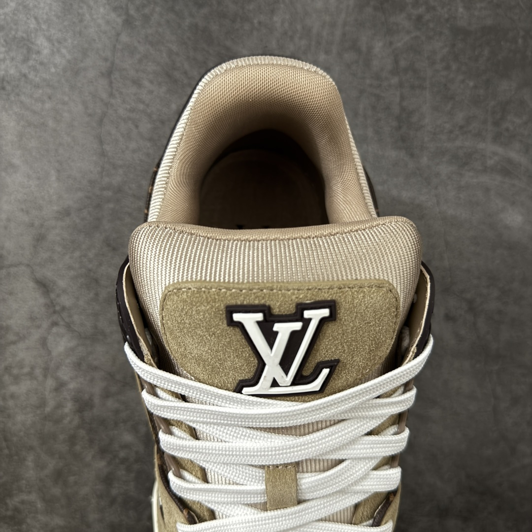 图片[8]-【广东公司级礼盒版】LV Louis Vuitton Trainer 低帮休闲板鞋 代购级别 ZP级全套包装 原版购入历时近两个月开发打造！ 经典多拼色超好看 原版完美楦型 调试了两个月 鞋面独家订制压纹粒面小牛皮 大底TPU、模具费2w+ 质感媲美原版 垫脚聚米微料加透气英伦网布 细节原版一致 ❗️请注意区分市面通货材料 版型 包装配件 尺码： 38 39 40 41 42 43 44 45-选品中心