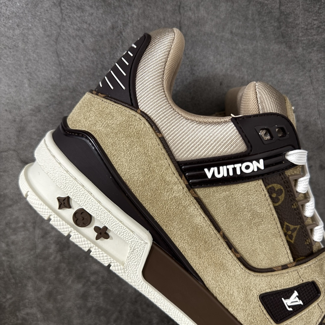 图片[7]-【广东公司级礼盒版】LV Louis Vuitton Trainer 低帮休闲板鞋 代购级别 ZP级全套包装 原版购入历时近两个月开发打造！ 经典多拼色超好看 原版完美楦型 调试了两个月 鞋面独家订制压纹粒面小牛皮 大底TPU、模具费2w+ 质感媲美原版 垫脚聚米微料加透气英伦网布 细节原版一致 ❗️请注意区分市面通货材料 版型 包装配件 尺码： 38 39 40 41 42 43 44 45-选品中心