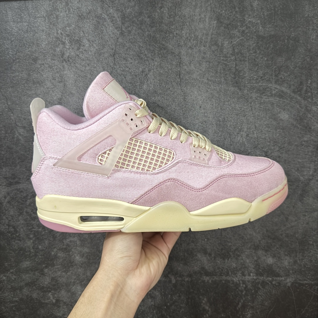 【TK至尊版】Air Jordan 4 Retro AJ4 2026水洗丹宁 粉色IB6716-600 目前市面所有大厂中 品质材料细节最好的一个版本 原汁原味完美呈现四代版型 一比一鞋头弧度高度趴度鞋身弧度 原厂麂皮绒皮料材质 数据细节工艺流程均保持公司一致 细节品控鞋型随意秒杀市面版本 原厂TPU网格鞋带扣 正确内里网布 菱角分明不变形无多余毛边 柔软性质感一致于原鞋 原厂织唛标 原厂飞人电绣工艺 独家绑鞋带手法 印刷中底布 四线拉帮 米色美纹纸贴合固定 进口港宝加持 后跟自然饱满 全鞋荧光划线卡点 追求极致完美 每一双都是工艺品 多重QC质检 超越公司货的品控标准 实实在在的免检产品 尺码：36-47.5-选品中心