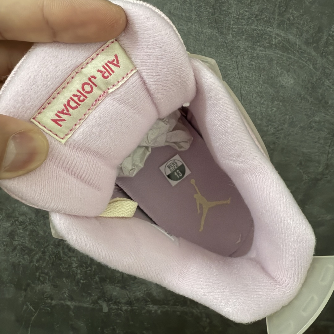 图片[7]-【TK至尊版】Air Jordan 4 Retro AJ4 2026水洗丹宁 粉色IB6716-600 目前市面所有大厂中 品质材料细节最好的一个版本 原汁原味完美呈现四代版型 一比一鞋头弧度高度趴度鞋身弧度 原厂麂皮绒皮料材质 数据细节工艺流程均保持公司一致 细节品控鞋型随意秒杀市面版本 原厂TPU网格鞋带扣 正确内里网布 菱角分明不变形无多余毛边 柔软性质感一致于原鞋 原厂织唛标 原厂飞人电绣工艺 独家绑鞋带手法 印刷中底布 四线拉帮 米色美纹纸贴合固定 进口港宝加持 后跟自然饱满 全鞋荧光划线卡点 追求极致完美 每一双都是工艺品 多重QC质检 超越公司货的品控标准 实实在在的免检产品 尺码：36-47.5-选品中心