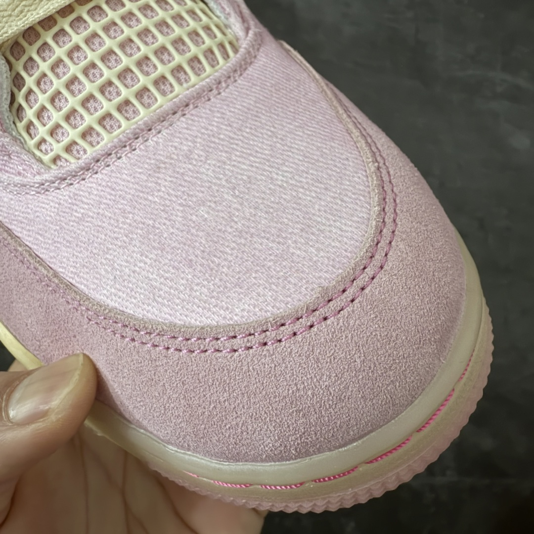 图片[5]-【TK至尊版】Air Jordan 4 Retro AJ4 2026水洗丹宁 粉色IB6716-600 目前市面所有大厂中 品质材料细节最好的一个版本 原汁原味完美呈现四代版型 一比一鞋头弧度高度趴度鞋身弧度 原厂麂皮绒皮料材质 数据细节工艺流程均保持公司一致 细节品控鞋型随意秒杀市面版本 原厂TPU网格鞋带扣 正确内里网布 菱角分明不变形无多余毛边 柔软性质感一致于原鞋 原厂织唛标 原厂飞人电绣工艺 独家绑鞋带手法 印刷中底布 四线拉帮 米色美纹纸贴合固定 进口港宝加持 后跟自然饱满 全鞋荧光划线卡点 追求极致完美 每一双都是工艺品 多重QC质检 超越公司货的品控标准 实实在在的免检产品 尺码：36-47.5-选品中心