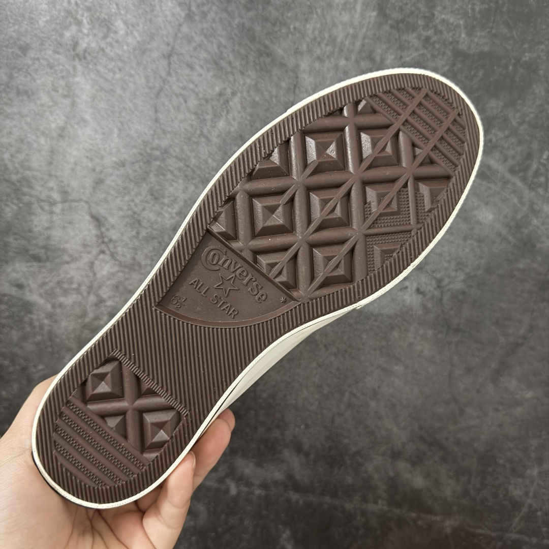 图片[9]-【虎扑版】 越南订单 裸鞋圈专属版本 Converse Chuck All Star 1970S 经典款潮流耐磨帆布鞋 经典永不过时 十年老厂出品 平台正品订单 超稳定的品控清洁度 全套原厂材料配置 原厂硫化工艺 油性扁平尖头 原厂楦头纸板数据 一体化超软蓝底加持 超软EVA鞋垫 后掌灰色缓震胶 脚感一比一还原 耐磨橡胶大底 越南产内外标 原盒黑色吊牌 超高清洁度 随意冲正 如有更好白送 偏大一码 尺码：35 36 36.5 37 37.5 38 39 39.5 40 41 41.5 42 42.5 43 44-选品中心