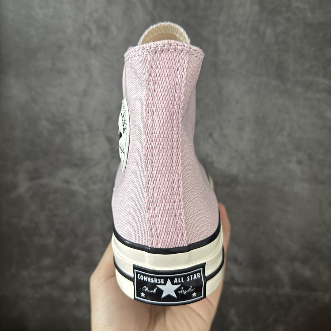 图片[4]-【虎扑版】 越南订单 裸鞋圈专属版本 Converse Chuck All Star 1970S 经典款潮流耐磨帆布鞋 经典永不过时 十年老厂出品 平台正品订单 超稳定的品控清洁度 全套原厂材料配置 原厂硫化工艺 油性扁平尖头 原厂楦头纸板数据 一体化超软蓝底加持 超软EVA鞋垫 后掌灰色缓震胶 脚感一比一还原 耐磨橡胶大底 越南产内外标 原盒黑色吊牌 超高清洁度 随意冲正 如有更好白送 偏大一码 尺码：35 36 36.5 37 37.5 38 39 39.5 40 41 41.5 42 42.5 43 44-选品中心