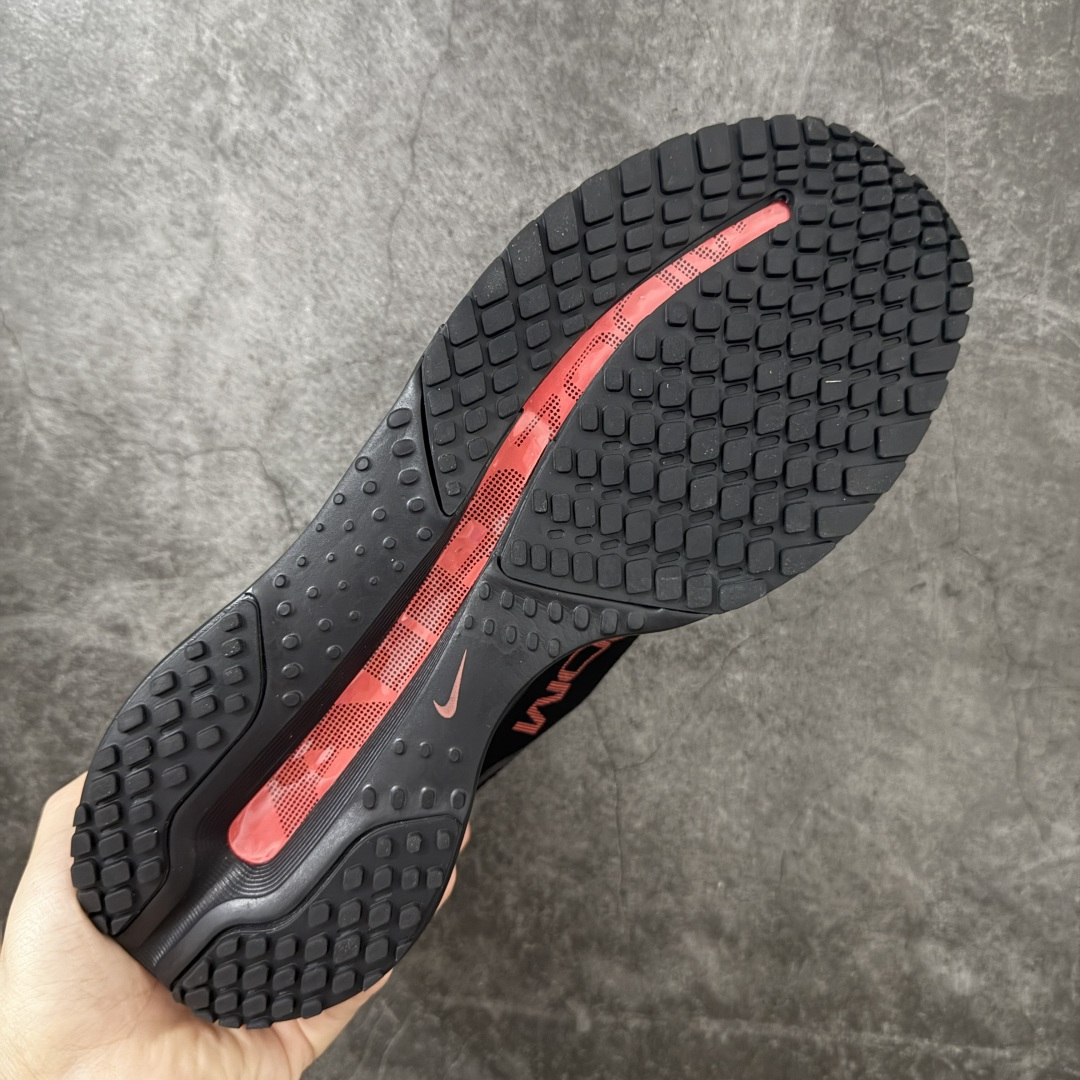 图片[9]-【纯原S版】Nike Pegasus Premium SE 舒适百搭减震防滑耐磨透气 低帮跑步鞋 简约又不失活力，上脚超吸睛。  它不仅颜值高，性能更是一绝！  全掌气垫科技，减震防滑超耐磨，每一步都能感受到强劲回弹，给双脚舒适支撑。  透气鞋面，跑步时双脚也能自由呼吸。    #独家原包 原底原料 开模打造  #原厂鞋标 高精密准度  #原楦原纸板开发 匹配原版98%以上  #后跟弧度 正确呈现  #原厂皮料 质感无敌  #皮料切割干净 无任何毛边 清洁度细节完美  货号：HQ2593-010  尺码：35.5-46-选品中心