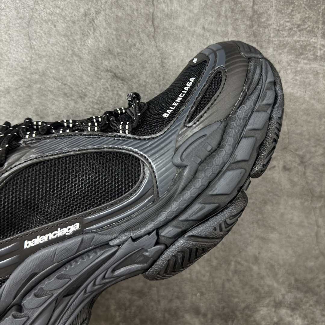 图片[6]-【GO版本】Balenciaga巴黎世家 Triple S .2 厚底系带 低帮 老爹鞋 Balenciaga是由被誉为代表二十世纪的伟大天才设计师 CristobalBalenciaga 创立的，在品牌创立的大半个世纪以来，巴黎世家一直以时尚、典雅闻名于时装界，它的主题产品有女士和男士提包、机车包、鞋子和时装，在15年王大仁卸任品牌设计师后，品牌的风格发生了翻天覆地的变化，凭借着人气超高的街头风T恤、老爹鞋等迅速霸屏各大时装周和时尚圈 尺码：35 36 37 38 39 40 41 42 43 44 45 46-选品中心