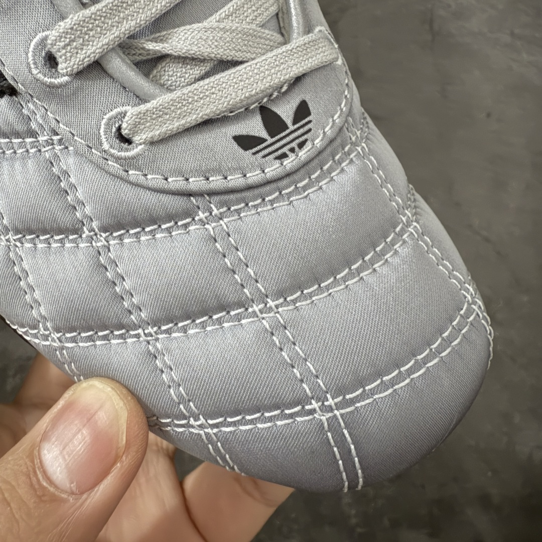 图片[4]-【渠道纯原版】Adidas Originals Adiracer Lo 阿迪达斯潮流防滑耐磨休闲跑步鞋 市售最高版本 注意区分通货 原厂原数据版型 皮料切割干净无任何毛边 鞋型细节完美 超高清洁度 货号：JS0284 尺码：35.5 36 36.5 37 38 38.5 39 40 40.5 41 42 42.5 43 44 44.5 45-选品中心