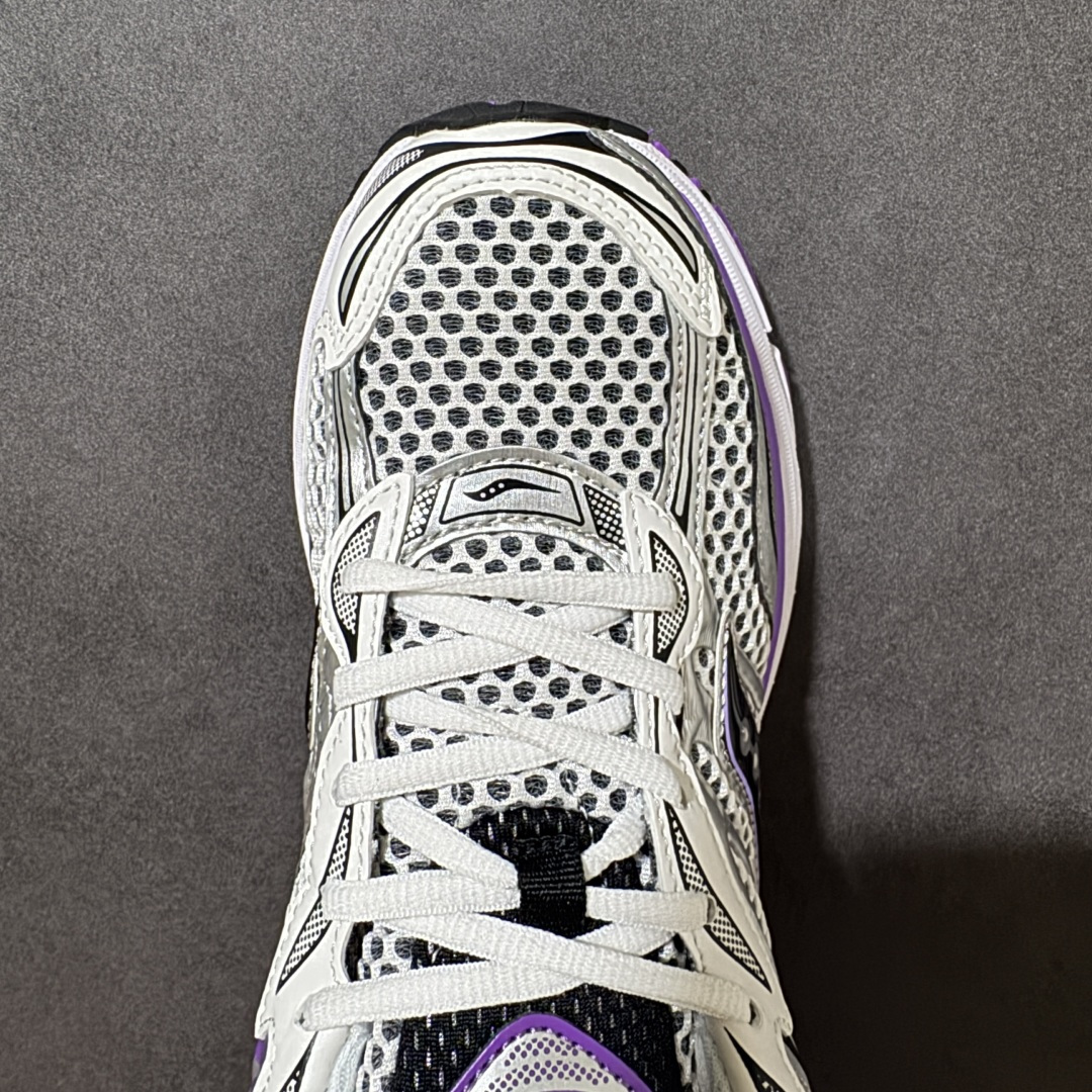 图片[5]-【公司级】SauconyPROGRID OMNI 9👟 索康尼的「Omni全擎」系列复古休闲减震跑步鞋情侣舒适怀旧厚底增高老爹运动鞋 这款鞋以其简约而不简单的设计，成为了复古风潮中的一抹亮色。鞋款采用网布、皮革以及大面积的TPU网纱材质，搭配热烈的颜色组合，非常适合秋冬季穿着。细节处的天蓝色点缀，为整鞋增添了一抹亮色。📏 鞋楦适中，适合大部分人的通勤穿搭。亲测尺码不偏，喜欢宽松脚感的建议选择大半码。🌈 这款复古风格的跑鞋，不仅传承了经典的稳定系跑鞋设计，还融入了现代时尚元素，无论是日常穿搭还是运动穿着，都是不错的选择。 货号：S70739-10 尺码： 40-45-选品中心