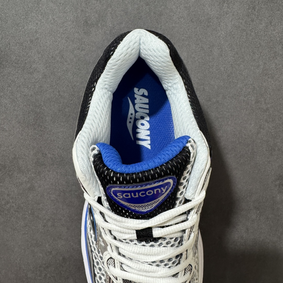 图片[6]-【公司级】SauconyPROGRID OMNI 9👟 索康尼的「Omni全擎」系列复古休闲减震跑步鞋情侣舒适怀旧厚底增高老爹运动鞋 这款鞋以其简约而不简单的设计，成为了复古风潮中的一抹亮色。鞋款采用网布、皮革以及大面积的TPU网纱材质，搭配热烈的颜色组合，非常适合秋冬季穿着。细节处的天蓝色点缀，为整鞋增添了一抹亮色。📏 鞋楦适中，适合大部分人的通勤穿搭。亲测尺码不偏，喜欢宽松脚感的建议选择大半码。🌈 这款复古风格的跑鞋，不仅传承了经典的稳定系跑鞋设计，还融入了现代时尚元素，无论是日常穿搭还是运动穿着，都是不错的选择。 货号：S70739-2 尺码： 40-45-选品中心