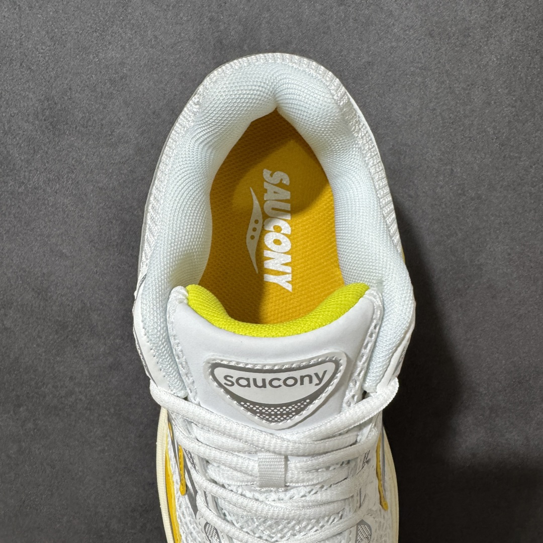 图片[6]-【公司级】SauconyPROGRID OMNI 9👟 索康尼的「Omni全擎」系列复古休闲减震跑步鞋情侣舒适怀旧厚底增高老爹运动鞋 这款鞋以其简约而不简单的设计，成为了复古风潮中的一抹亮色。鞋款采用网布、皮革以及大面积的TPU网纱材质，搭配热烈的颜色组合，非常适合秋冬季穿着。细节处的天蓝色点缀，为整鞋增添了一抹亮色。📏 鞋楦适中，适合大部分人的通勤穿搭。亲测尺码不偏，喜欢宽松脚感的建议选择大半码。🌈 这款复古风格的跑鞋，不仅传承了经典的稳定系跑鞋设计，还融入了现代时尚元素，无论是日常穿搭还是运动穿着，都是不错的选择。 货号：S70832-4 尺码： 40-45-选品中心