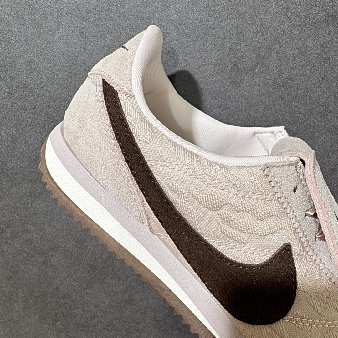 Nk Classic Cortez 经典阿甘休闲跑步鞋纯粹而执着的精神，使得Cortez种在了一代人的心