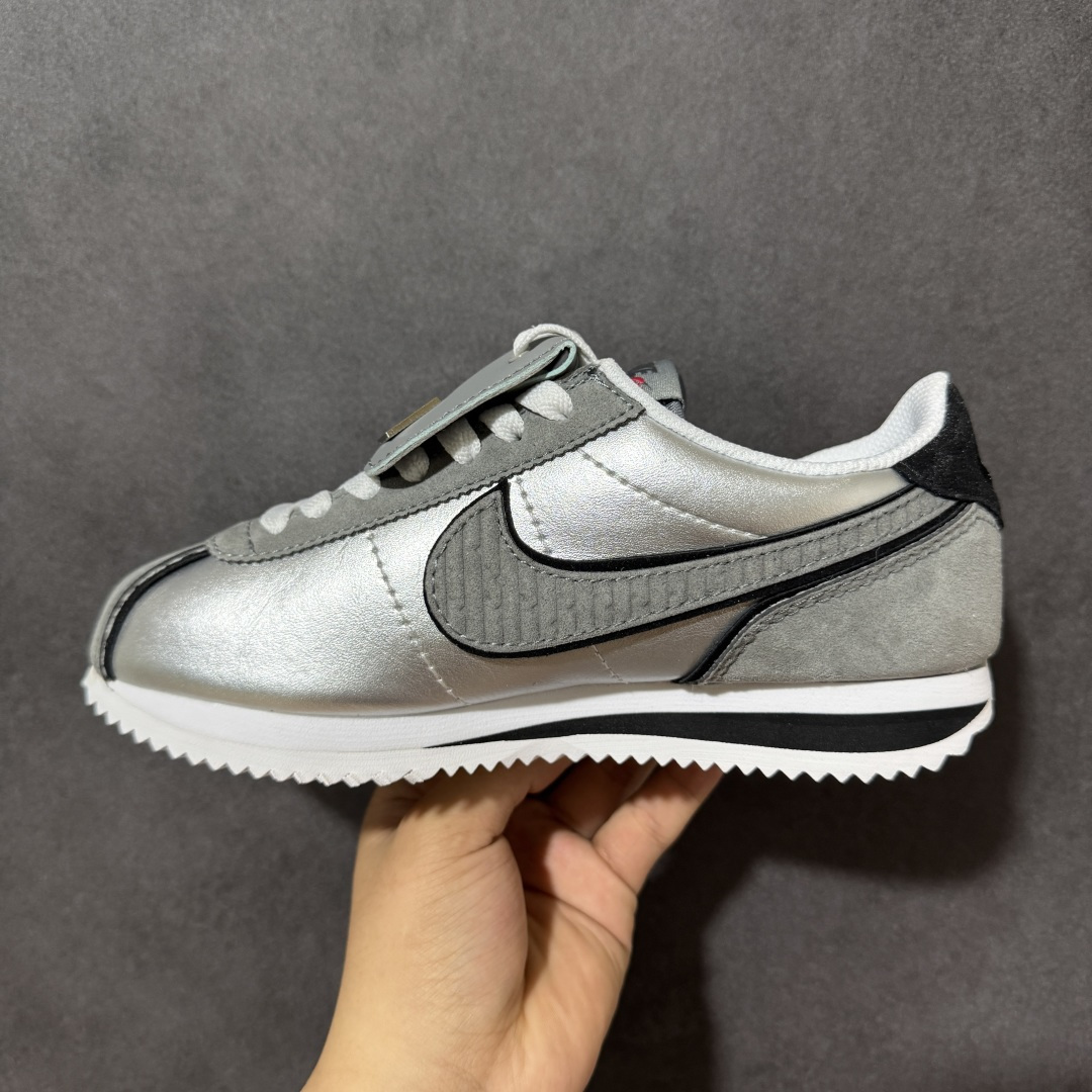 图片[2]-【公司级】Nk Classic Cortez 经典阿甘休闲跑步鞋 纯粹而执着的精神，使得Cortez种在了一代人的心里，无论是否喜欢它复古的鞋型，一双Nike Classic Cortez总是能让人难以抗拒，将他摆在鞋柜 货号：FQ0259-110 尺码：36-45 带半码-选品中心