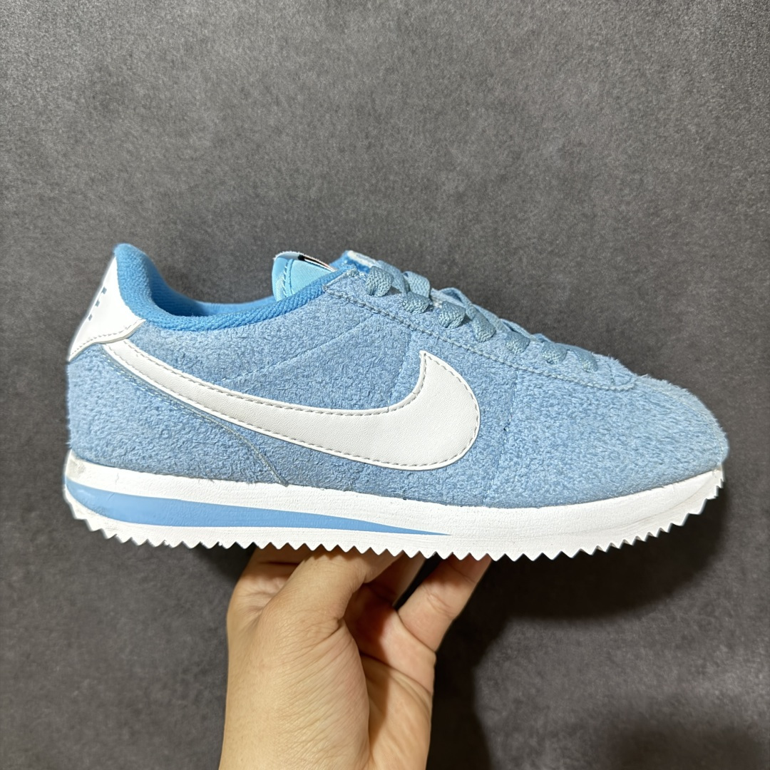 【公司级】Nk Classic Cortez 经典阿甘休闲跑步鞋 纯粹而执着的精神，使得Cortez种在了一代人的心里，无论是否喜欢它复古的鞋型，一双Nike Classic Cortez总是能让人难以抗拒，将他摆在鞋柜 货号：FJ2530-400 尺码：36-45 带半码-选品中心