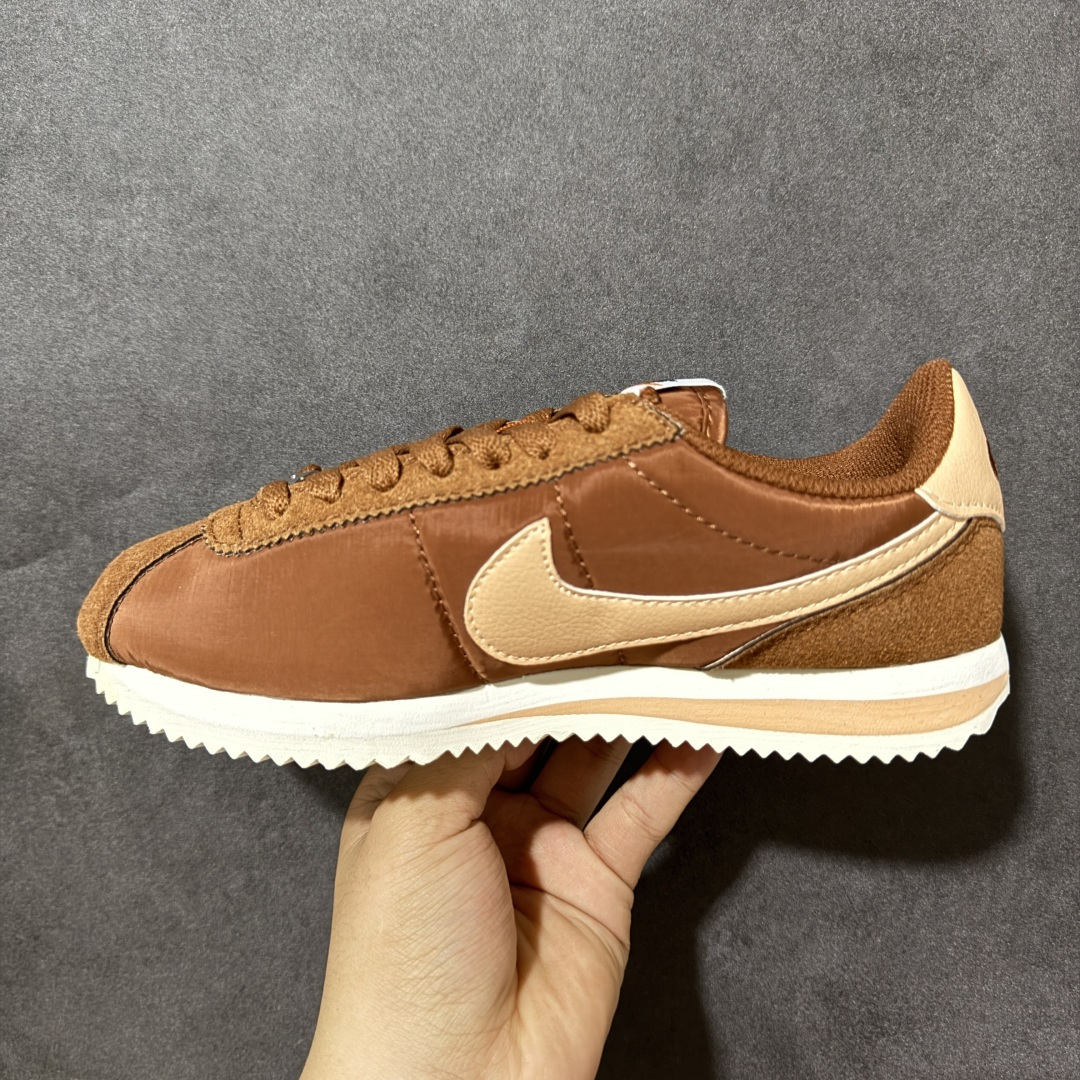 图片[2]-【公司级】Nk Classic Cortez 经典阿甘休闲跑步鞋 纯粹而执着的精神，使得Cortez种在了一代人的心里，无论是否喜欢它复古的鞋型，一双Nike Classic Cortez总是能让人难以抗拒，将他摆在鞋柜 货号：DZ2795-202 尺码：36-45 带半码-选品中心