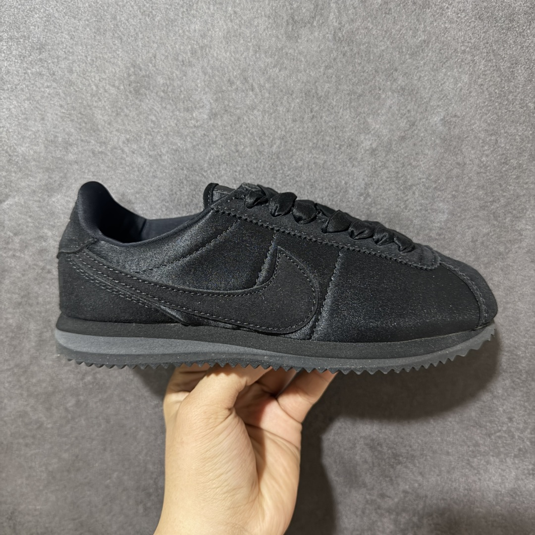 【公司级】Nk Classic Cortez 经典阿甘休闲跑步鞋 纯粹而执着的精神，使得Cortez种在了一代人的心里，无论是否喜欢它复古的鞋型，一双Nike Classic Cortez总是能让人难以抗拒，将他摆在鞋柜 货号：FV5420-002 尺码：36-45 带半码-选品中心