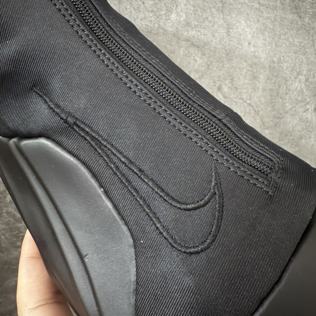 图片[4]-【莞顶纯原】Nike Air Flightposite One 飞行风一代系列中帮休闲运动文化篮球鞋“碳板黑风”碳板风一复刻版 风衣 FV5582-001 采用一次成型聚氨酯铸模脚型内膜鞋面材质 鞋垫嵌入前后掌ZOOM回弹缓震气垫 超大TPU模块组合耐磨橡胶大底❗️ 经典的全黑配色 Nike Air Flightposite 2014 “Carbon Fiber” 又将我们带回到那个难忘的年代。低调而奢华感十足的碳纤维纹路鞋面，经典的拉链式设计，在十多年后的今天，这款碳板风仍然颇具魅力，诸多细节值得细细品味。 尺码：40-46-选品中心