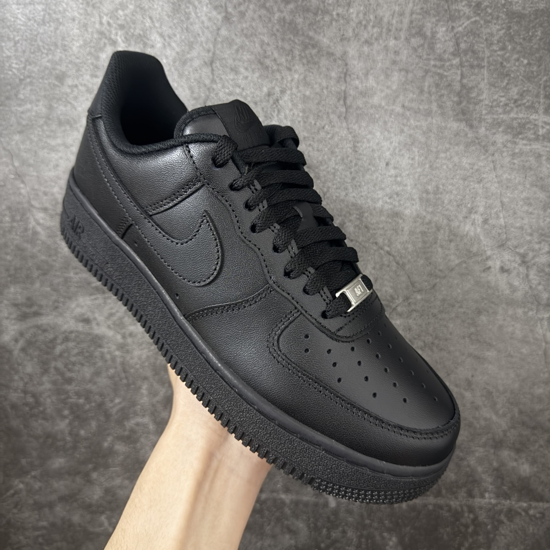 图片[3]-【Max原厂皮版】Nike Air Force 1 Low AF1空军一号 黑白光面亮皮版 C22288-001 •市场最高品质 •原厂皮 纹理皮质原鞋保持一致 •正确拉帮线颜色与原鞋一致 •正确鞋垫RB材质 高弹性 •原厂电绣工艺 刺绣立体感饱满度一致 •原厂鞋舌织唛标 同步原鞋 •正确鞋盒外标 字体立体感 带芯片 •正确高频深度 •正确针车缝隙 尺码：35.5 36 36.5 37 37.5 38 38.5 39 40 40.5 41 42 42.5 43 44 44.5 45 46 46.5 47.5-选品中心