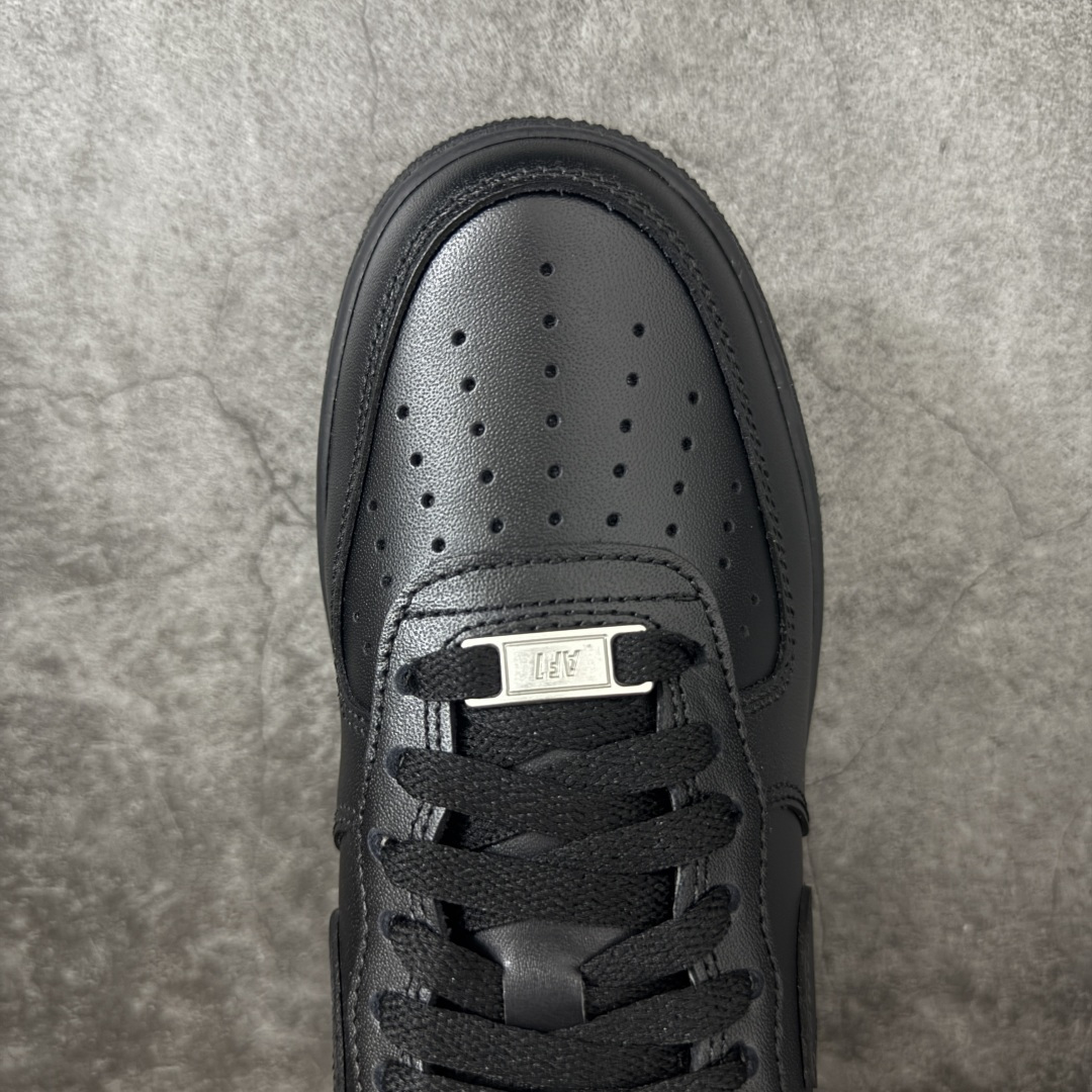 图片[5]-【Max原厂皮版】Nike Air Force 1 Low AF1空军一号 黑白光面亮皮版 C22288-001 •市场最高品质 •原厂皮 纹理皮质原鞋保持一致 •正确拉帮线颜色与原鞋一致 •正确鞋垫RB材质 高弹性 •原厂电绣工艺 刺绣立体感饱满度一致 •原厂鞋舌织唛标 同步原鞋 •正确鞋盒外标 字体立体感 带芯片 •正确高频深度 •正确针车缝隙 尺码：35.5 36 36.5 37 37.5 38 38.5 39 40 40.5 41 42 42.5 43 44 44.5 45 46 46.5 47.5-选品中心