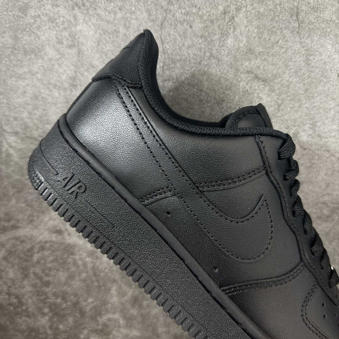 图片[7]-【Max原厂皮版】Nike Air Force 1 Low AF1空军一号 黑白光面亮皮版 C22288-001 •市场最高品质 •原厂皮 纹理皮质原鞋保持一致 •正确拉帮线颜色与原鞋一致 •正确鞋垫RB材质 高弹性 •原厂电绣工艺 刺绣立体感饱满度一致 •原厂鞋舌织唛标 同步原鞋 •正确鞋盒外标 字体立体感 带芯片 •正确高频深度 •正确针车缝隙 尺码：35.5 36 36.5 37 37.5 38 38.5 39 40 40.5 41 42 42.5 43 44 44.5 45 46 46.5 47.5-选品中心