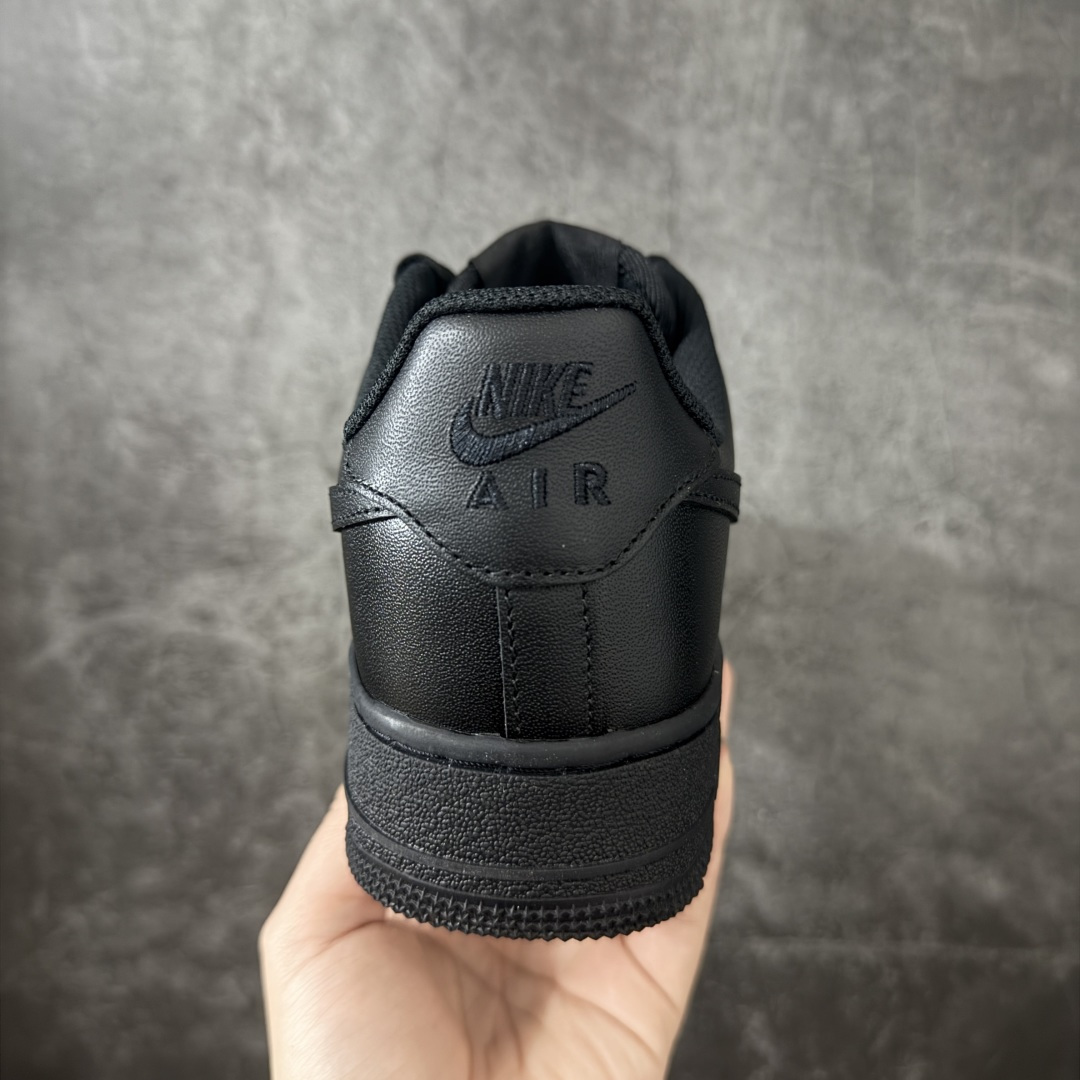 图片[4]-【Max原厂皮版】Nike Air Force 1 Low AF1空军一号 黑白光面亮皮版 C22288-001 •市场最高品质 •原厂皮 纹理皮质原鞋保持一致 •正确拉帮线颜色与原鞋一致 •正确鞋垫RB材质 高弹性 •原厂电绣工艺 刺绣立体感饱满度一致 •原厂鞋舌织唛标 同步原鞋 •正确鞋盒外标 字体立体感 带芯片 •正确高频深度 •正确针车缝隙 尺码：35.5 36 36.5 37 37.5 38 38.5 39 40 40.5 41 42 42.5 43 44 44.5 45 46 46.5 47.5-选品中心