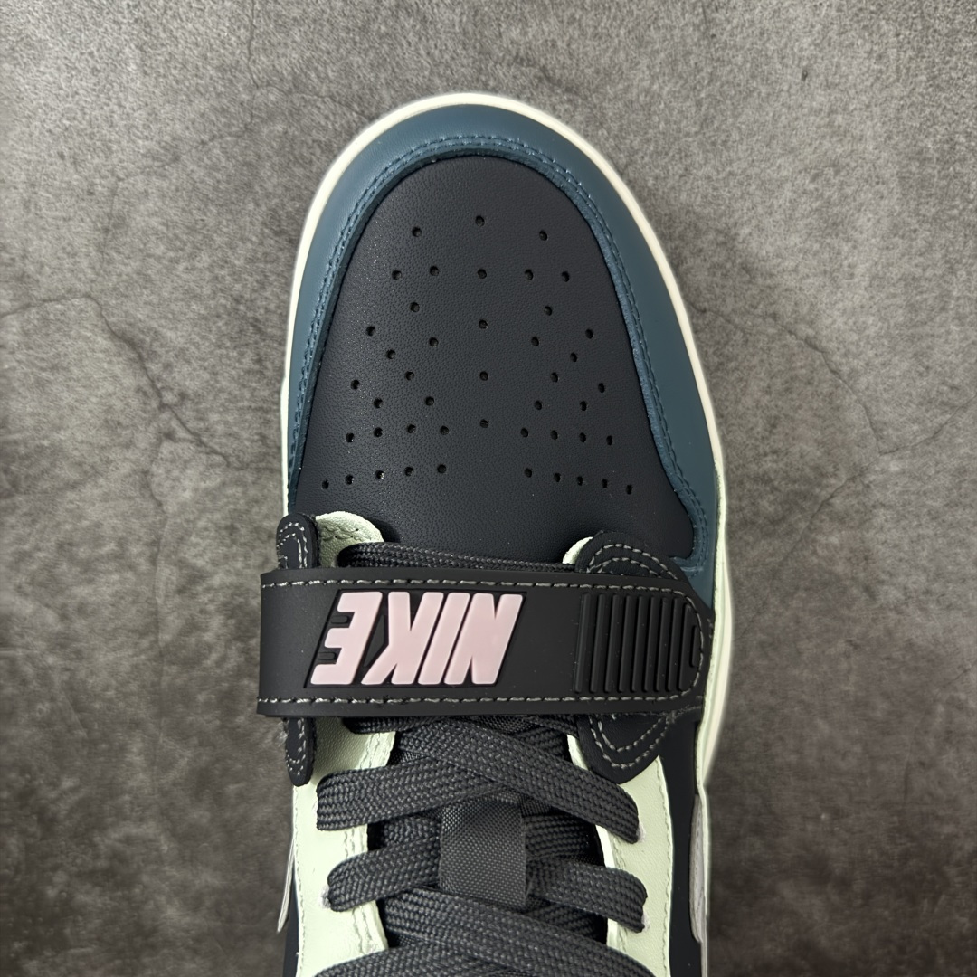 图片[5]-【纯原N版】Air Jordan Legacy AJ312 Low 低帮复古篮球鞋 CD7069-007 市场最强独一档产物 全套原纸板楦头开发 原厂大底磨具加持立体防滑纹理 原档数据后跟TPU子母扣魔术贴 原装可视Air Sole气垫 原汁原味最完美的312代版型 唯一正确鞋头趴度弧度高度鞋身腰线 进口港宝加持 后跟自然饱满 全鞋荧光划线卡点 追求极致完美 每一双都是工艺品 多重QC质检 超越公司货的品控标准 实实在在的免检产品 鞋身采用了皮革材质打造 横跨鞋面的魔术贴十分吸睛 侧面的Swoosh Logo的一部分被鞋面遮挡了一部分 颇具玩味 魔术贴上标有NK标识 而鞋舌上是Jordan的经典红色飞翼Logo 后跟和鞋底均采用了AJ3的设计 后跟上同样也使用了经典的爆裂纹图案 尺码：36-47.5-选品中心