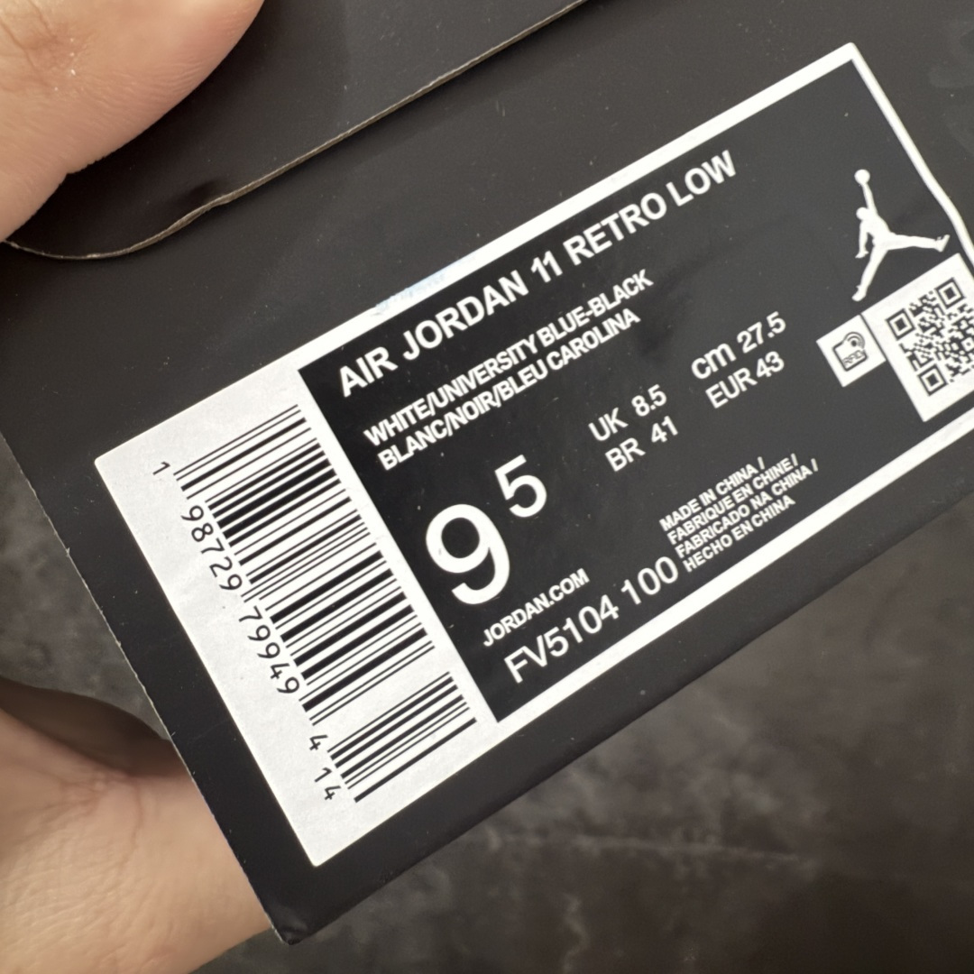 图片[10]-【原厂版】Air Jordan 11 Retro AJ11复刻白蓝 货号：FV5104-100   原楦原档案数据开模打造 原厂中底拉帮钢印 原厂漆皮 防冻不开裂 头层皮料 原装鞋撑 水晶大底正确色度色泽 原楦原数据刺绣 原厂车缝走线及对位 毫厘不差 飞人logo采用原数据电脑刺绣 原装正品碳纤维真实碳板 增强抗扭 原内标 原盒标 正确官方原盒 原厂防氧化水晶外底 原厂配套厂全掌solo气垫 尺码：40 40.5 41 42 42.5 43 44 44.5 45 46 47.5 48.5-选品中心