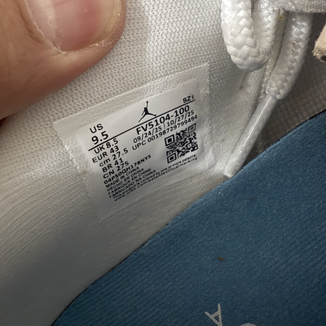 图片[7]-【原厂版】Air Jordan 11 Retro AJ11复刻白蓝 货号：FV5104-100   原楦原档案数据开模打造 原厂中底拉帮钢印 原厂漆皮 防冻不开裂 头层皮料 原装鞋撑 水晶大底正确色度色泽 原楦原数据刺绣 原厂车缝走线及对位 毫厘不差 飞人logo采用原数据电脑刺绣 原装正品碳纤维真实碳板 增强抗扭 原内标 原盒标 正确官方原盒 原厂防氧化水晶外底 原厂配套厂全掌solo气垫 尺码：40 40.5 41 42 42.5 43 44 44.5 45 46 47.5 48.5-选品中心