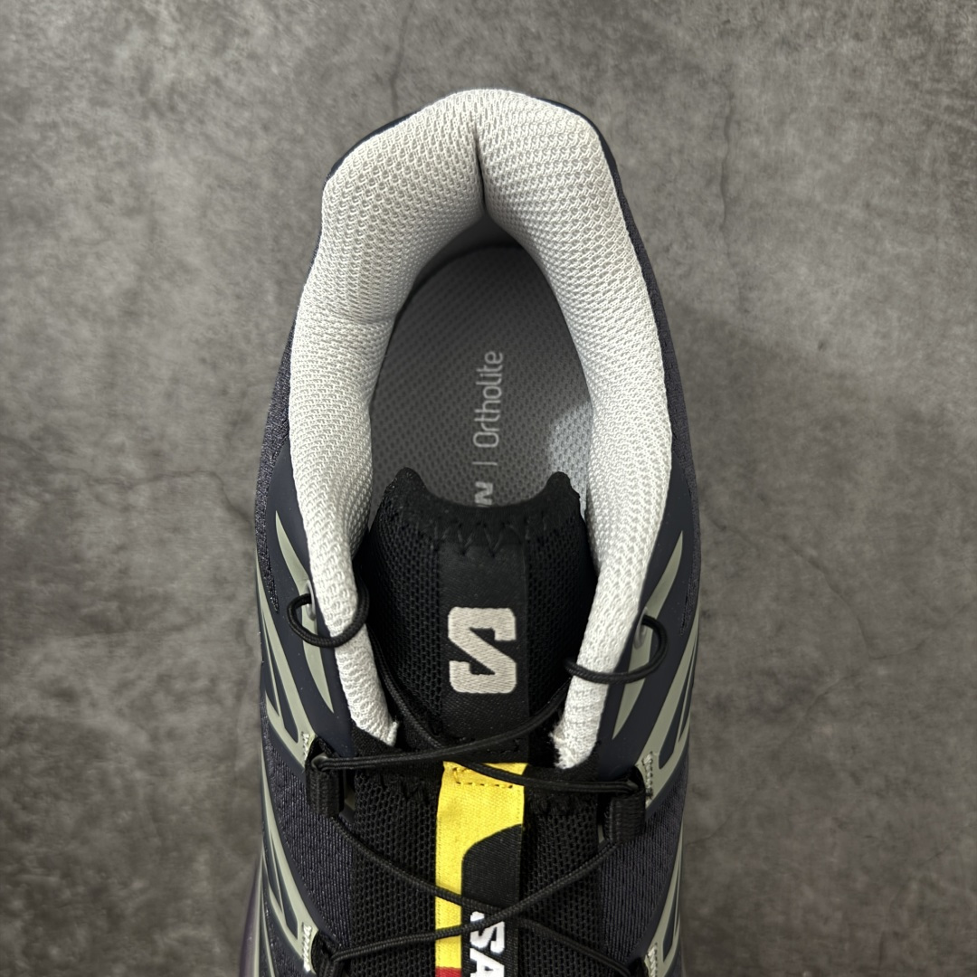 图片[8]-【W1版】 Salomon XT-6 萨洛蒙复古潮流户外机能登山跑鞋 478641 全套原纸板楦头开发 原厂特供网布配套加持 确保原汁原味 完美呈现版型 原档数据独家私模五层组合大底 原装Ortholite轻量化鞋垫 中底布带钢印编号 原厂TPU锁扣 进口港宝加持 后跟自然饱满 还原公司包裹性 鞋面以“锯齿”状的包裹系统呈现 在基色底之下加入了各种色点缀 将公司的最新技术和时尚前卫的造型融入耐用的长跑款式中 鞋面由 TPU 薄膜制成 并焊接在高耐磨网眼上 使其既时尚又坚固 由 ACS底盘支撑 可增强稳定性和支撑力 以及由橡胶凸耳 Contragrip外底覆盖的 EVA 缓冲中底 旨在应对崎岖的地形 鞋舌上的彩色Salomon 标签、Quicklace 系统以及鞋头、鞋舌和鞋跟上的附加品牌使细节更加完美 让穿着者可以轻松驾驭户外与通勤下的任何运动生活场景 无缝鞋身户外随意纵横 颜值与脚感兼备 出街通勤 绝对非常吸睛 你值得拥有 尺码：36 36.5 37.5 38 38.5 39 40 40.5 41 42 42.5 43 44 44.5 45-选品中心