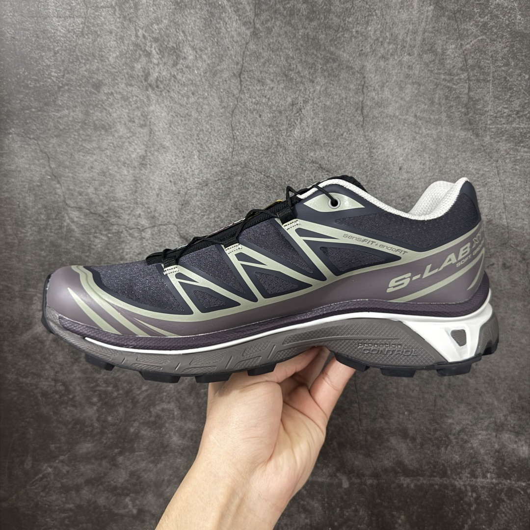 图片[2]-【W1版】 Salomon XT-6 萨洛蒙复古潮流户外机能登山跑鞋 478641 全套原纸板楦头开发 原厂特供网布配套加持 确保原汁原味 完美呈现版型 原档数据独家私模五层组合大底 原装Ortholite轻量化鞋垫 中底布带钢印编号 原厂TPU锁扣 进口港宝加持 后跟自然饱满 还原公司包裹性 鞋面以“锯齿”状的包裹系统呈现 在基色底之下加入了各种色点缀 将公司的最新技术和时尚前卫的造型融入耐用的长跑款式中 鞋面由 TPU 薄膜制成 并焊接在高耐磨网眼上 使其既时尚又坚固 由 ACS底盘支撑 可增强稳定性和支撑力 以及由橡胶凸耳 Contragrip外底覆盖的 EVA 缓冲中底 旨在应对崎岖的地形 鞋舌上的彩色Salomon 标签、Quicklace 系统以及鞋头、鞋舌和鞋跟上的附加品牌使细节更加完美 让穿着者可以轻松驾驭户外与通勤下的任何运动生活场景 无缝鞋身户外随意纵横 颜值与脚感兼备 出街通勤 绝对非常吸睛 你值得拥有 尺码：36 36.5 37.5 38 38.5 39 40 40.5 41 42 42.5 43 44 44.5 45-选品中心