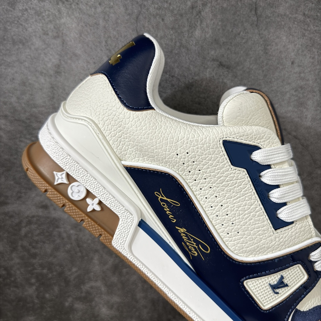 图片[7]-【天花板/Goat版】 市场最强版 没有之一的存在💪🏻 Louis Vuitton LV Trainer 系列全新版上架 手里有正品的可以对比下🆚懂货的看细节‼️ 此版品质是市场从未达到的新高度！ 整体版型 皮料 牛仔布的色差 压花纹路清晰度 后跟版型等等 都可以自行对比[机智]吊打市场所有货，怒甩十条街的那种，直接来正品对比图🆚，欢迎拿市场各大工厂的货来对比！ 尺码：40-45码-选品中心