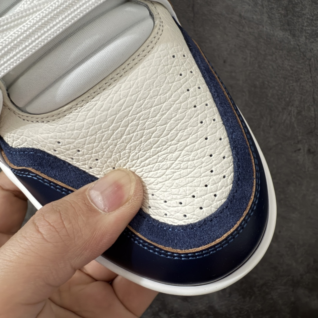 图片[6]-【天花板/Goat版】 市场最强版 没有之一的存在💪🏻 Louis Vuitton LV Trainer 系列全新版上架 手里有正品的可以对比下🆚懂货的看细节‼️ 此版品质是市场从未达到的新高度！ 整体版型 皮料 牛仔布的色差 压花纹路清晰度 后跟版型等等 都可以自行对比[机智]吊打市场所有货，怒甩十条街的那种，直接来正品对比图🆚，欢迎拿市场各大工厂的货来对比！ 尺码：40-45码-选品中心