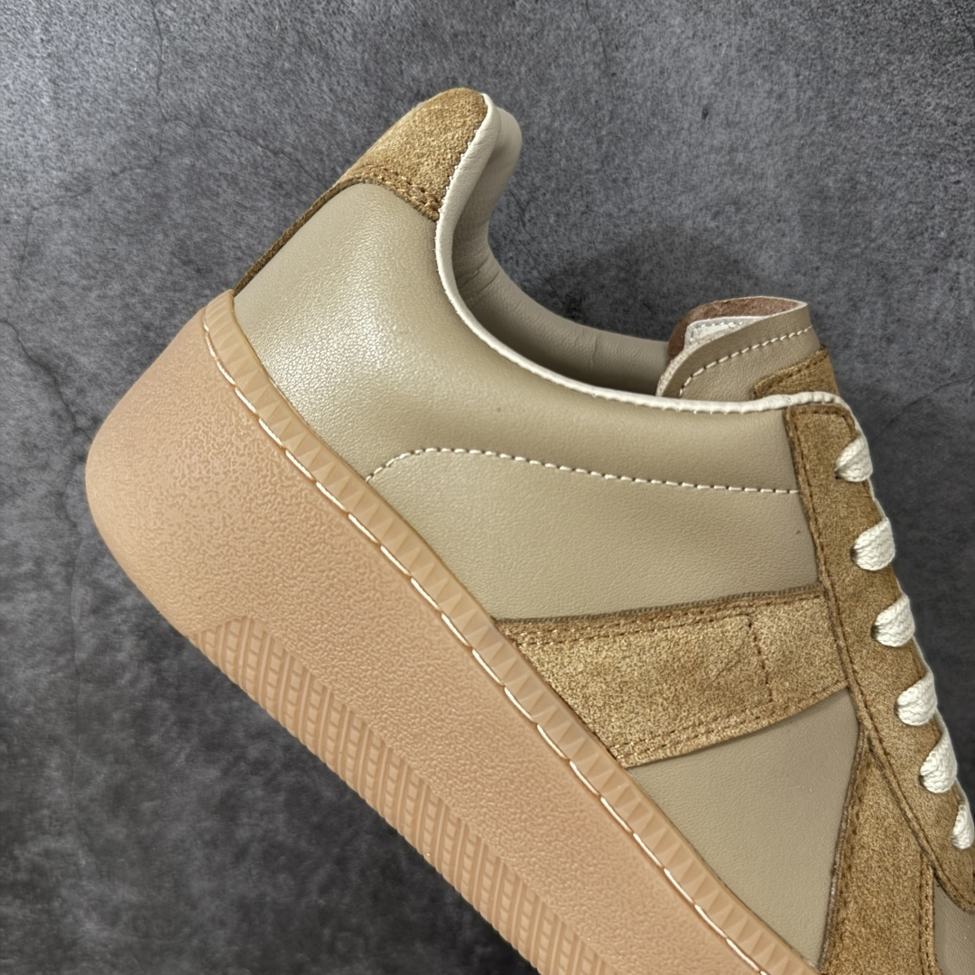 图片[7]-【广东纯原版】MaisonMargiela MM6 马吉拉 25/ 最新 厚底 德训鞋 休闲 运动鞋，原版购入开发 做货 鬼才设计师品牌，一个轻奢品牌 这一款德国训练鞋延续了经典的T形真皮拼接设计，经过设计团队多次的精心改良，只为让您体验最原始的军旅味道~材质：特殊材料/布面，柔软细腻的特点与时尚潮流的布面相结合，使其既有超高的柔软舒适度，又同时保持不错的透气性能~舒适与质感并行，轻松驾驭四季穿着任何搭配。 ✔️面料：原版定制进口牛皮 ✔️内里：牛皮 ✔️大底：原版1：1开模 ✔️底厚：5CM 尺码：35-40-选品中心