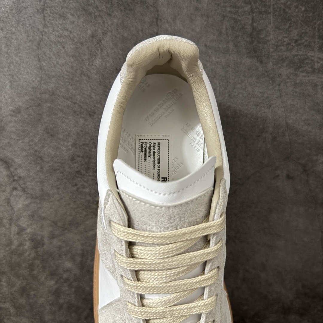 图片[8]-【广东纯原版】MaisonMargiela MM6 马吉拉 25/ 最新 厚底 德训鞋 休闲 运动鞋，原版购入开发 做货 鬼才设计师品牌，一个轻奢品牌 这一款德国训练鞋延续了经典的T形真皮拼接设计，经过设计团队多次的精心改良，只为让您体验最原始的军旅味道~材质：特殊材料/布面，柔软细腻的特点与时尚潮流的布面相结合，使其既有超高的柔软舒适度，又同时保持不错的透气性能~舒适与质感并行，轻松驾驭四季穿着任何搭配。 ✔️面料：原版定制进口牛皮 ✔️内里：牛皮 ✔️大底：原版1：1开模 ✔️底厚：5CM 尺码：35-40-选品中心