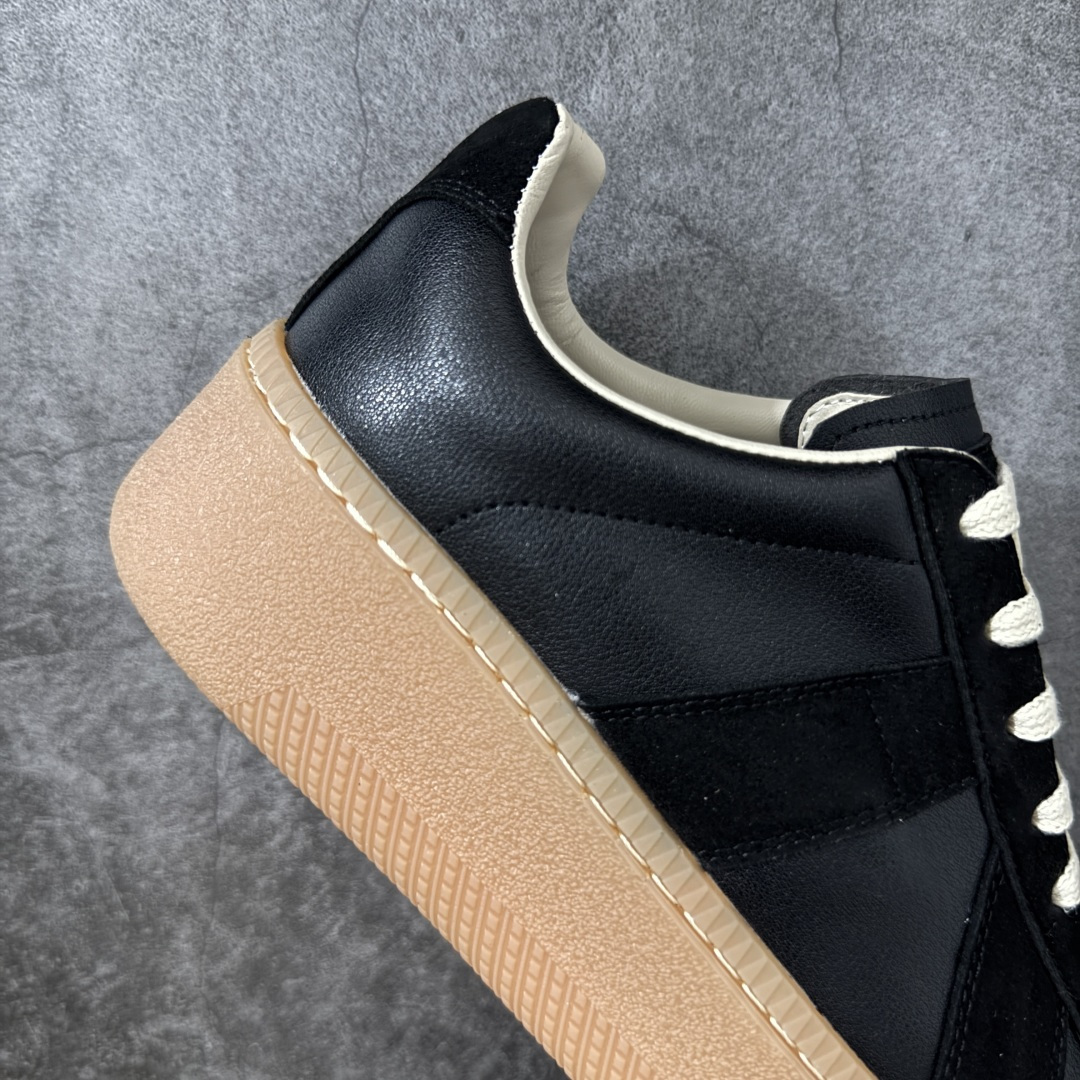 图片[7]-【广东纯原版】MaisonMargiela MM6 马吉拉 25/ 最新 厚底 德训鞋 休闲 运动鞋，原版购入开发 做货 鬼才设计师品牌，一个轻奢品牌 这一款德国训练鞋延续了经典的T形真皮拼接设计，经过设计团队多次的精心改良，只为让您体验最原始的军旅味道~材质：特殊材料/布面，柔软细腻的特点与时尚潮流的布面相结合，使其既有超高的柔软舒适度，又同时保持不错的透气性能~舒适与质感并行，轻松驾驭四季穿着任何搭配。 ✔️面料：原版定制进口牛皮 ✔️内里：牛皮 ✔️大底：原版1：1开模 ✔️底厚：5CM 尺码：35-40-选品中心