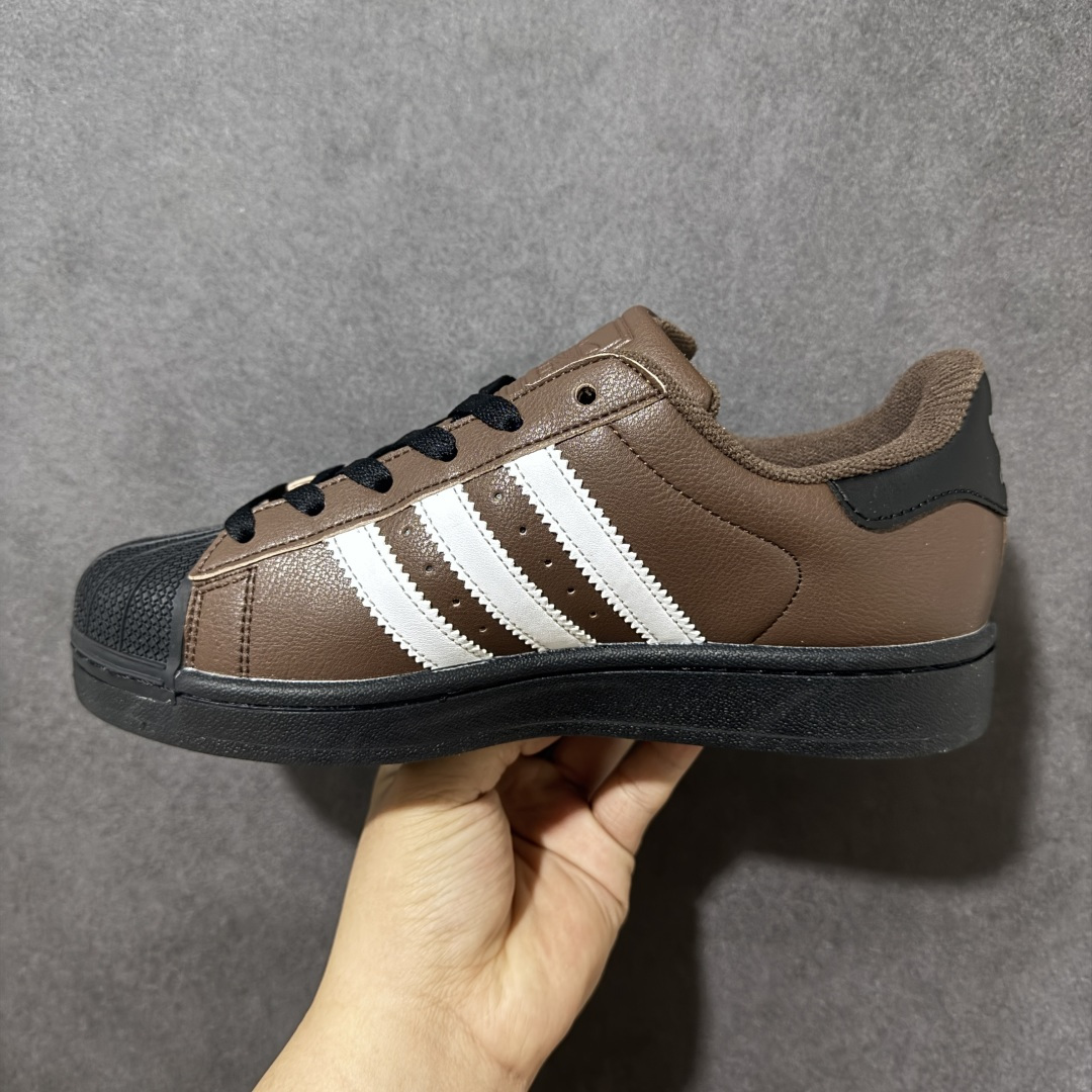 图片[2]-【公司级】Adidas Originals Superstar II全新配色 贝壳头休闲板鞋 独家控货 平台正单 全鞋百分百原材料 全鞋电脑针车 Logo针车间距针数原版一致 皮料切割冲裁零瑕疵 原鞋一致含胶量大底 原盒中文内外标 大几率过验 不对比市面只对比原鞋 货号：KI3569 尺码：35 36 36.5 37 38 38.5 39 40 40.5 41 42 42.5 43 44 44.5 45 46-选品中心