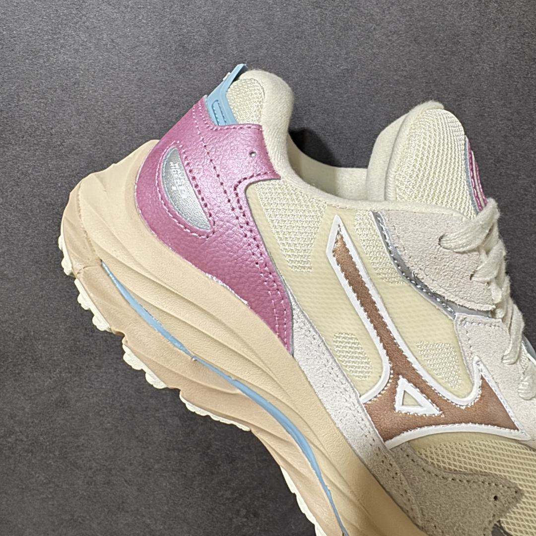 图片[7]-【公司级】Mizuno 美津浓 Wave Rider β 舒适百搭潮流 网布合成革 低帮跑步鞋 美津浓（Mizuno）是日本美津浓株式会社于1906年创立的运动品牌，经过一个多世纪的不断努力现已成为世界著名的运动器具、服装和鞋类生产商。美津浓力求服务于各类运动项目，并竭力使运动生活更加愉快和振奋。产品种类齐全，覆盖几乎全部主要运动项目，达到30万多个品类。 货号：D1GA330802 尺码：36-45带半码-选品中心