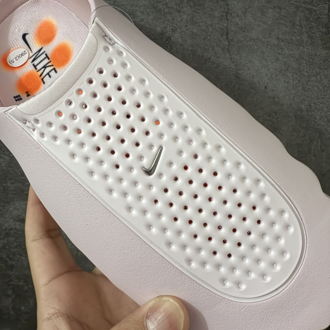图片[4]-【XP纯原】Nike Mind 001 神经科学足底按摩包头拖鞋 晶洞黑蓝 HQ4309-610 同源ZP原材 匠心打造 🔹原厂MD一体发泡大底：全套原模开版，渐变雾面哑光喷漆，柔软回弹和ZP完全一致。 🔹22颗独立PEBAX泡棉按摩底：黑科技活塞式按摩脚感，踩下去的Q弹感和ZP无差。 🔹正确组合大底：鞋头前后跟橡胶贴片，耐磨防滑，细节还原到每一处。 🔹高还原细节：TPU电镀银Swoosh、针织透气鞋舌、高弹原鞋垫，清洁度拉满。 货号： IQ8502-001 尺码：36 36.5 37.5 38 38.5 39 40 40.5 41 42 42.5 43 44 44.5 45 46 47.5 48.5 ⚠️尺码提示：偏小一码，建议拍大一码，脚感更舒适。-选品中心