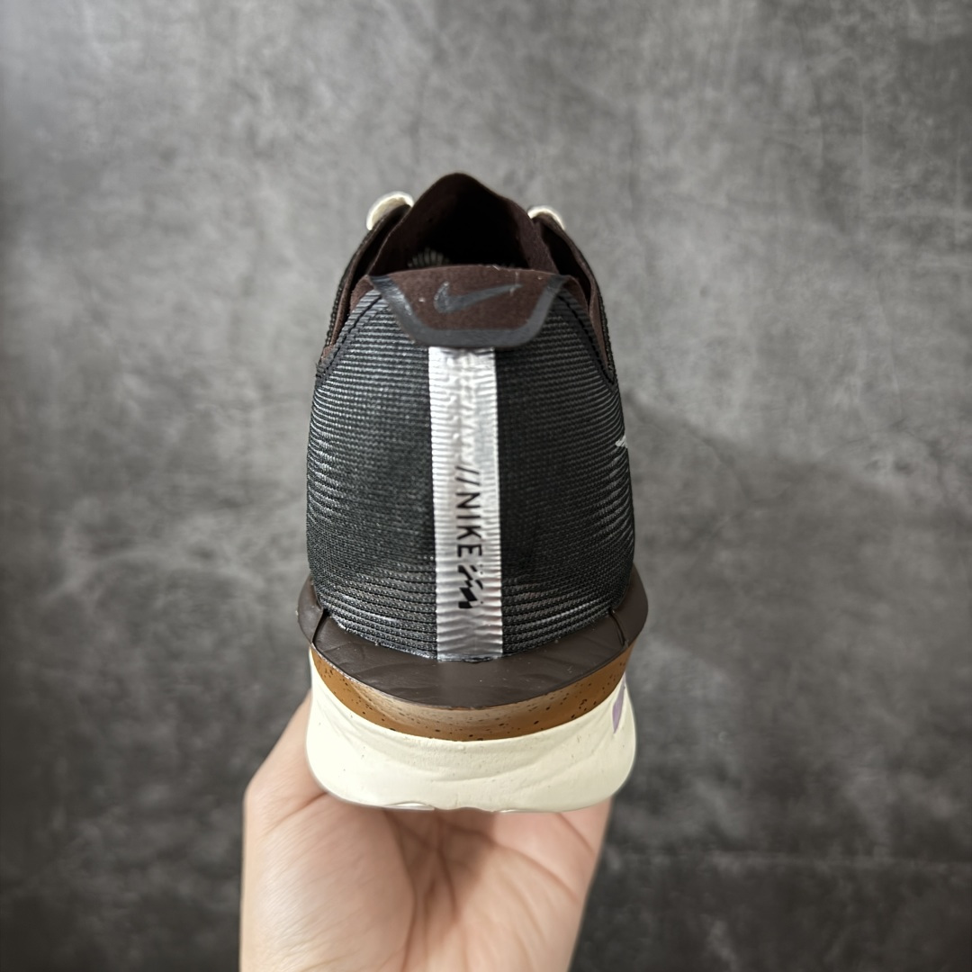 图片[4]-【XE纯原版】Nike ZoomX Vaporfly NEXT%4 减震马拉松跑步鞋 IH4453-220 全掌真碳板 原楦原纸版数据开发  目前市场最强品质 原版购入开发 原版定制网纱鞋面 分体式组合大底 中间层夹心全掌抗扭碳板 下层一次ReactX泡棉 区别市场一体底 超高质检清洁度 一切材质配件均与原版一致 原楦原纸板开发 匹配原版98%以上 完美弧度版型 原厂鞋标 立体反光鞋盒标 高端玩家必推版本 高价零售必推版本 欢迎对比市面任意版本‼️ 这双鞋简直是时尚与科技的完美融合，质感爆棚，搭配超亮眼的银色大勾子，瞬间成为街头焦点。不仅颜值在线，缓震性能更是一绝 不管是日常出街还是慢跑锻炼，都能给双脚极致舒适体验。  码数超全，36- 46 码任你选！别犹豫啦，穿上它，轻松走出潮流范，开启你的时尚运动新旅程 码段：36-46-选品中心