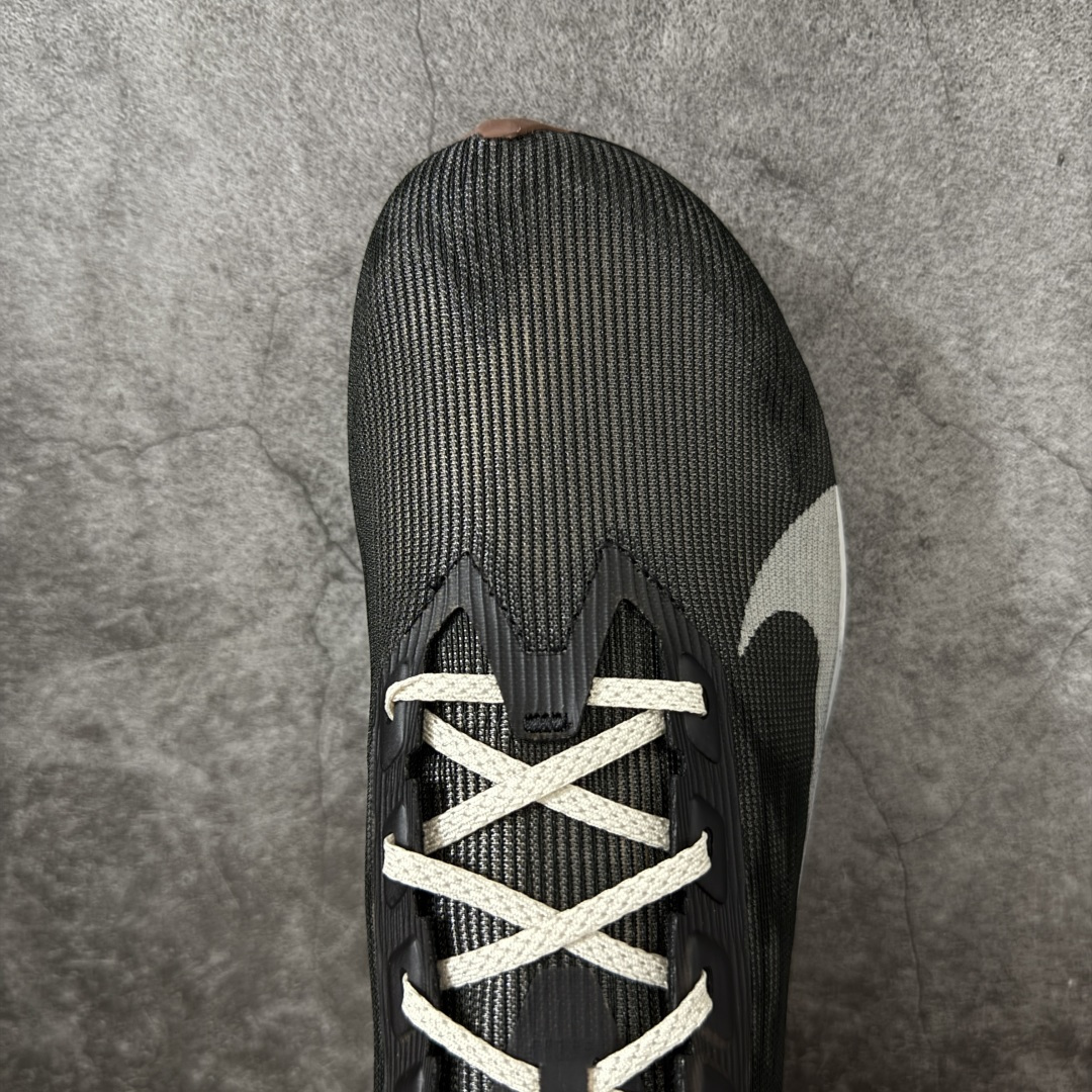 图片[5]-【XE纯原版】Nike ZoomX Vaporfly NEXT%4 减震马拉松跑步鞋 IH4453-220 全掌真碳板 原楦原纸版数据开发  目前市场最强品质 原版购入开发 原版定制网纱鞋面 分体式组合大底 中间层夹心全掌抗扭碳板 下层一次ReactX泡棉 区别市场一体底 超高质检清洁度 一切材质配件均与原版一致 原楦原纸板开发 匹配原版98%以上 完美弧度版型 原厂鞋标 立体反光鞋盒标 高端玩家必推版本 高价零售必推版本 欢迎对比市面任意版本‼️ 这双鞋简直是时尚与科技的完美融合，质感爆棚，搭配超亮眼的银色大勾子，瞬间成为街头焦点。不仅颜值在线，缓震性能更是一绝 不管是日常出街还是慢跑锻炼，都能给双脚极致舒适体验。  码数超全，36- 46 码任你选！别犹豫啦，穿上它，轻松走出潮流范，开启你的时尚运动新旅程 码段：36-46-选品中心