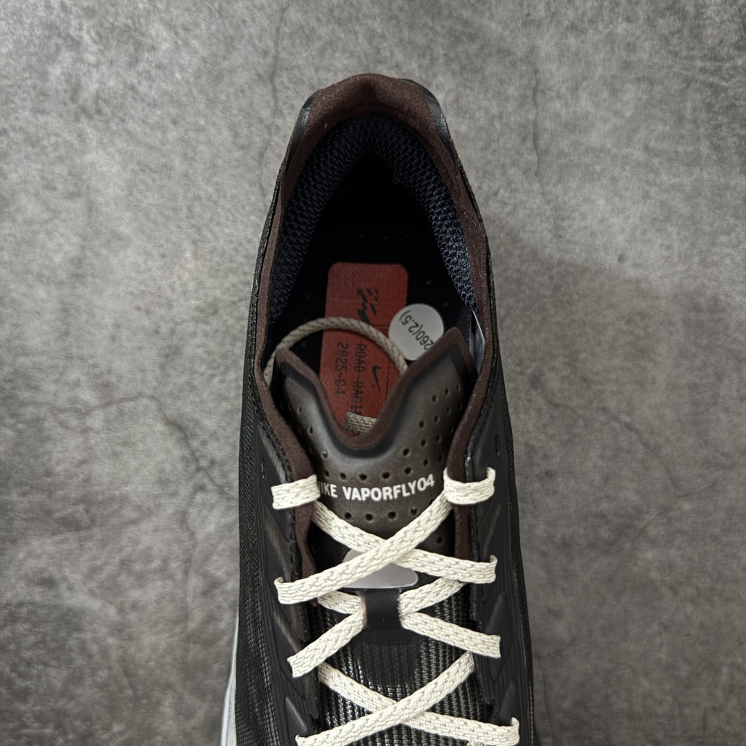 图片[8]-【XE纯原版】Nike ZoomX Vaporfly NEXT%4 减震马拉松跑步鞋 IH4453-220 全掌真碳板 原楦原纸版数据开发  目前市场最强品质 原版购入开发 原版定制网纱鞋面 分体式组合大底 中间层夹心全掌抗扭碳板 下层一次ReactX泡棉 区别市场一体底 超高质检清洁度 一切材质配件均与原版一致 原楦原纸板开发 匹配原版98%以上 完美弧度版型 原厂鞋标 立体反光鞋盒标 高端玩家必推版本 高价零售必推版本 欢迎对比市面任意版本‼️ 这双鞋简直是时尚与科技的完美融合，质感爆棚，搭配超亮眼的银色大勾子，瞬间成为街头焦点。不仅颜值在线，缓震性能更是一绝 不管是日常出街还是慢跑锻炼，都能给双脚极致舒适体验。  码数超全，36- 46 码任你选！别犹豫啦，穿上它，轻松走出潮流范，开启你的时尚运动新旅程 码段：36-46-选品中心