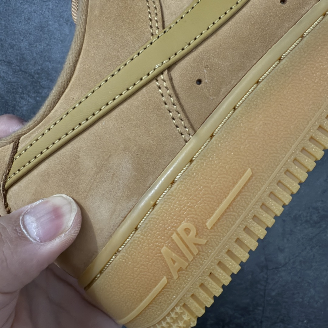 图片[3]-【RN纯原版】NK Air Force 1 Low 07 LV8 \”Wheat Flax\” 空军一号低帮 小麦色 CJ9179-200 全鞋原厂麂皮鞋面打造 原楦头原纸板 纯正空军版型 全掌内置蜂窝气垫 原盒配件 原厂中底钢印、拉帮完美 尺码：36 36.5 37.5 38 38.5 39 40 40.5 41 42 42.5 43 44 44.5 45 46-选品中心