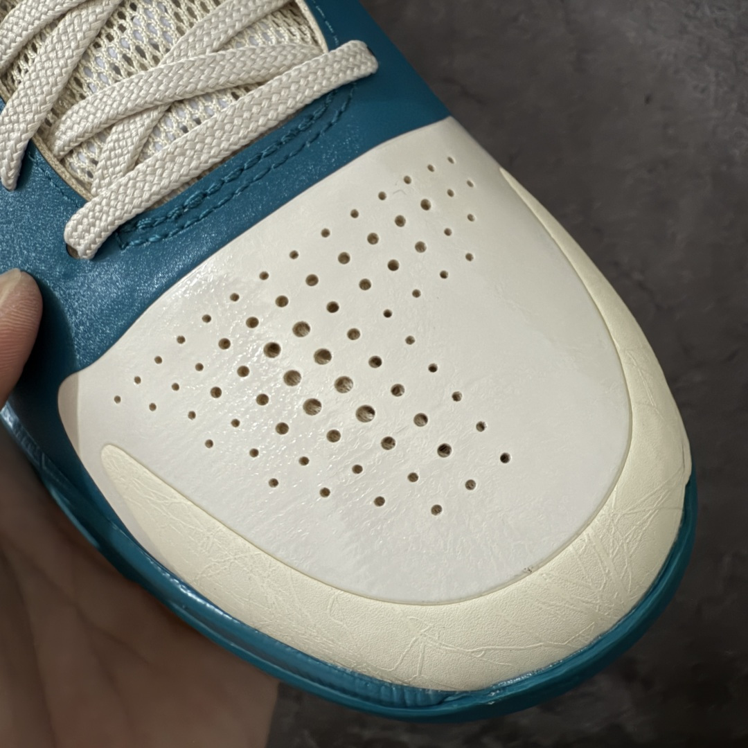 图片[6]-【S2纯原】Caitlin Clark x NK Zoom Kobe ZK5 科比5代 克拉克联名 米白蓝 IZ1852-100 Zoom Turbo气垫➕后掌EVA缓震 实战配置直接拉满 原楦纸板开发 鞋身流线型、后跟塑形 区分土肥圆 原档数据3D打印 鞋面细节匹配原版 全身鞋材卡料色独家定制 唯一正确喷漆SWOOSH NK专利Flyknit飞线科技，给予鞋身足够抗扭矩力 真实底模最大48.5 实战利器 专供海外市场 尺码：40 40.5 41 42 42.5 43 44 44.5 45 46 47.5 48.5 （脚宽、脚胖 建议买大半码）-选品中心