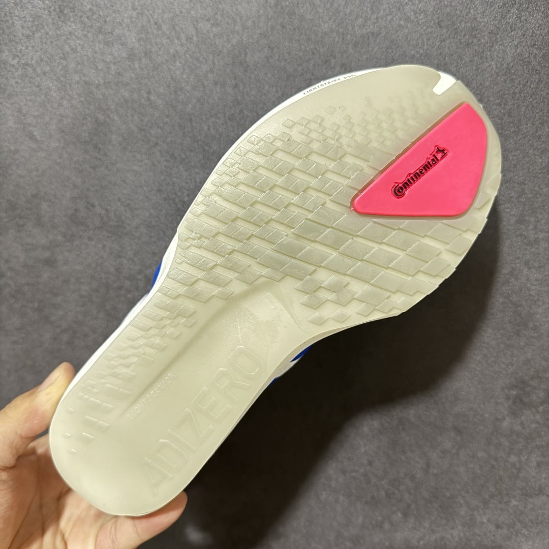 图片[9]-【公司级】adidas Adizero Japan 9 M鞋面采用网眼织物等透气材质 • 支撑稳定：鞋仓空间合理，鞋带调整好后，鞋面贴合锁定感强，能将双脚牢牢固定在中底之上；后跟海绵填充增加，对脚踝包裹感增强，提供良好的支撑与稳定性。 • 减震缓震：中底采用Lightstrike Pro材质，厚度为27mm，能有效吸收冲击力，提供良好的缓震效果和能量回馈。 • 轻质耐磨：采用轻量化设计，重量较轻，跑步时更轻松；橡胶大底搭配精心设计的防滑纹路，抓地力强，耐磨防滑性能出色。 货号：JQ0765 尺码：36 36⅔ 37⅓ 38 38⅔ 39⅓ 40 40⅔ 41⅓ 42 42⅔ 43⅓ 44 45-选品中心